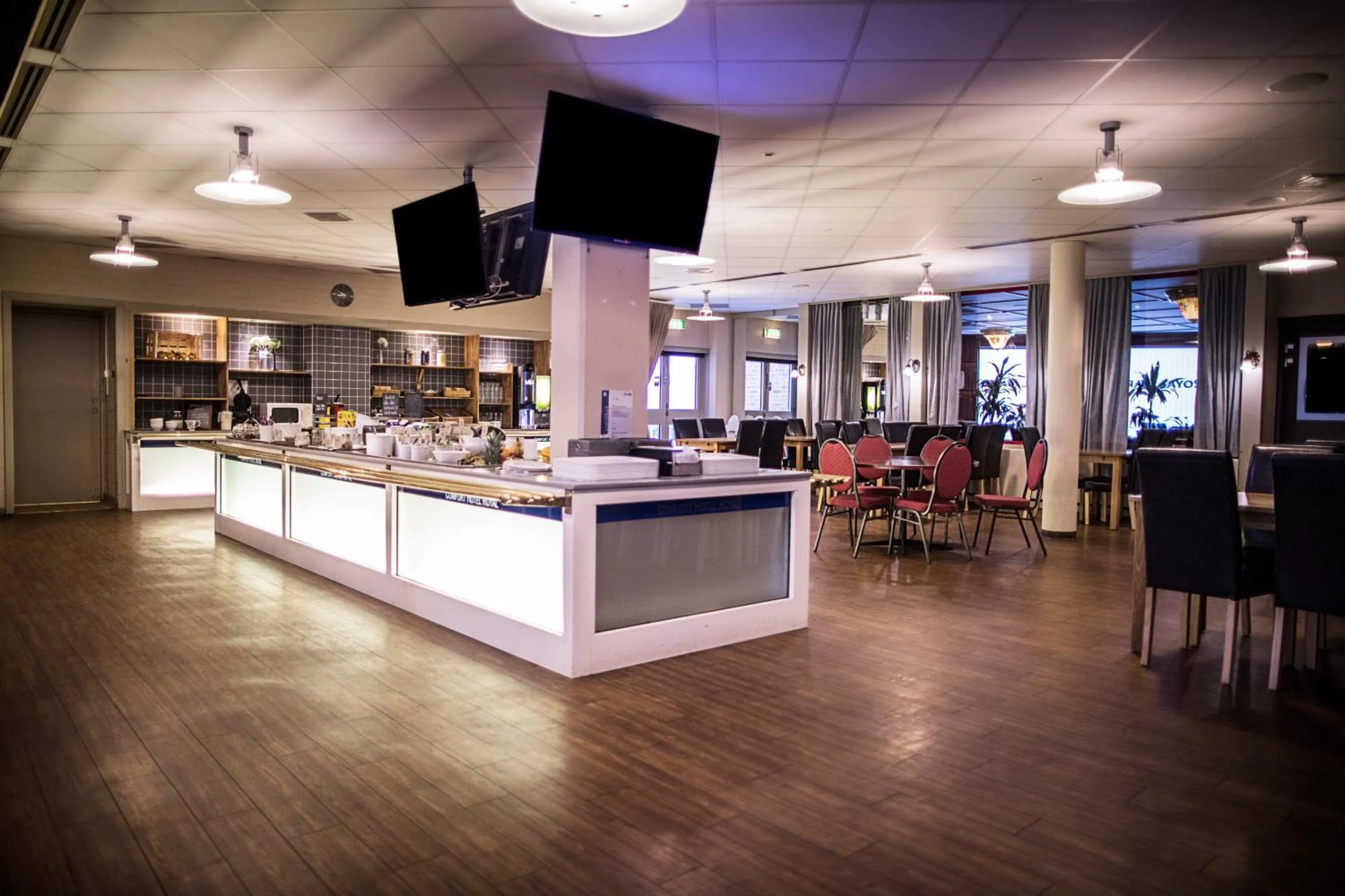 Buffet breakfast in First Hotel Royal