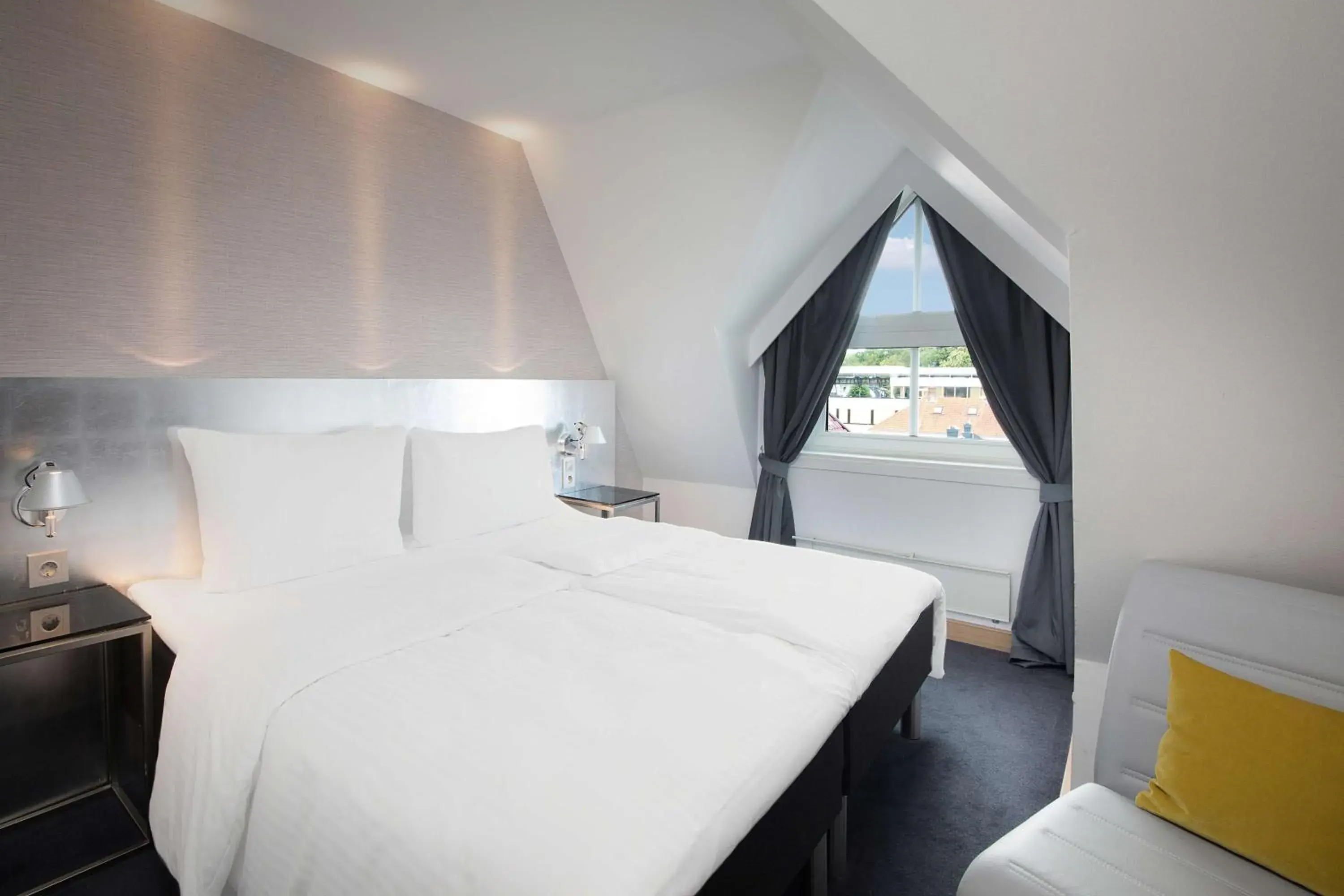 Bedroom, Bed in Scandic Royal Stavanger Bedroom, Bed in Scandic Royal Stavanger