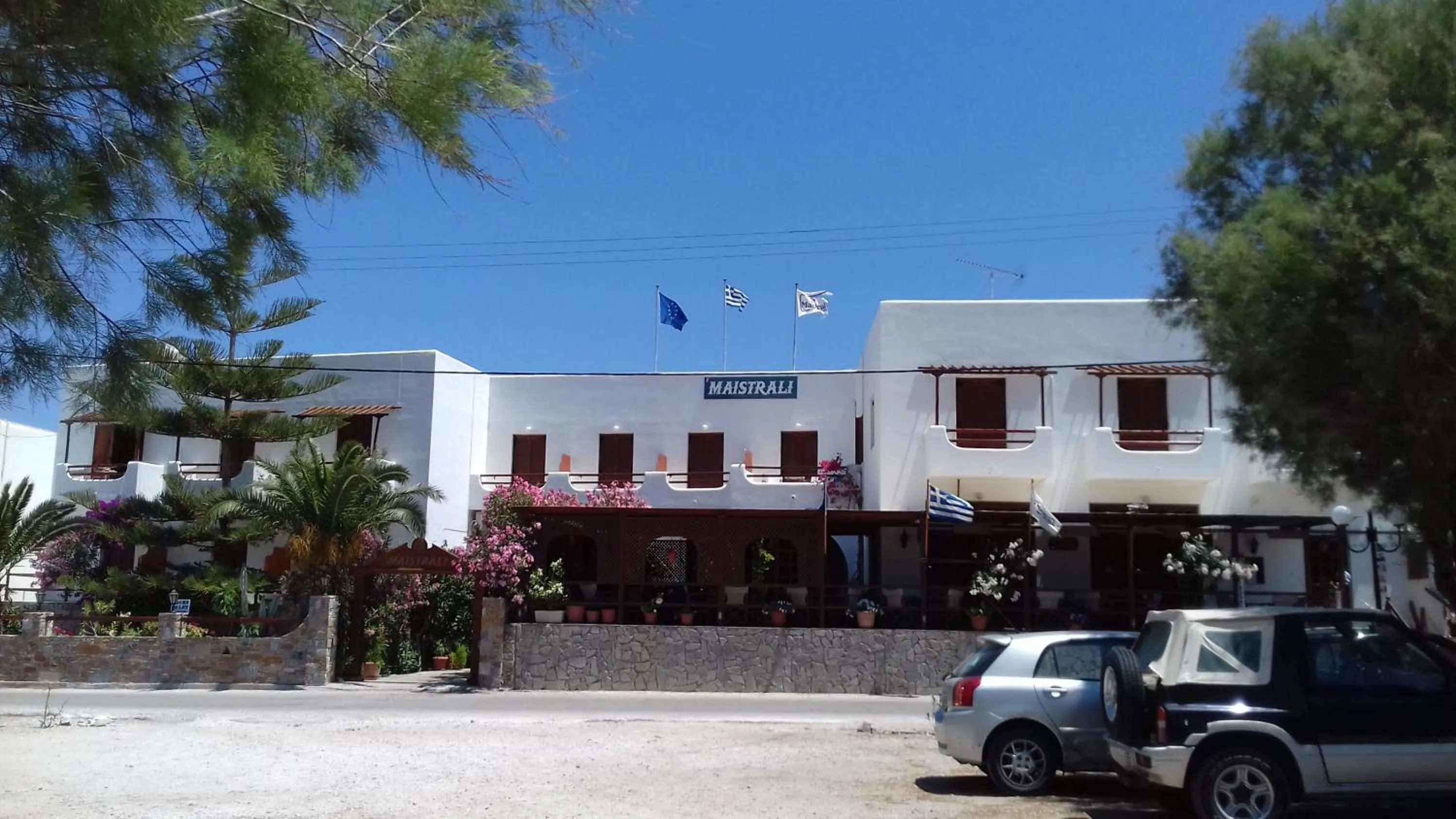 Facade/entrance in Maistrali