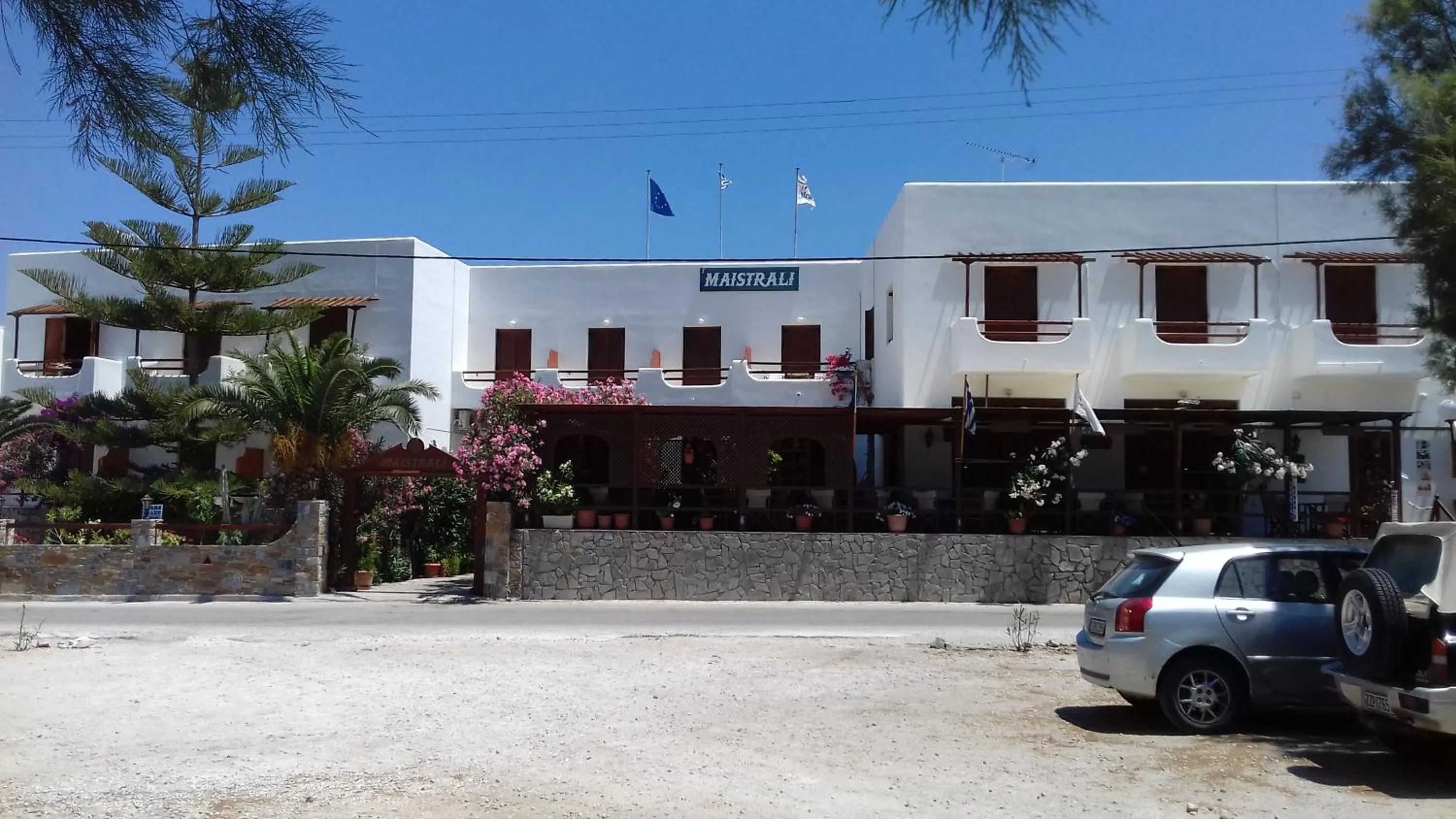 Facade/entrance in Maistrali