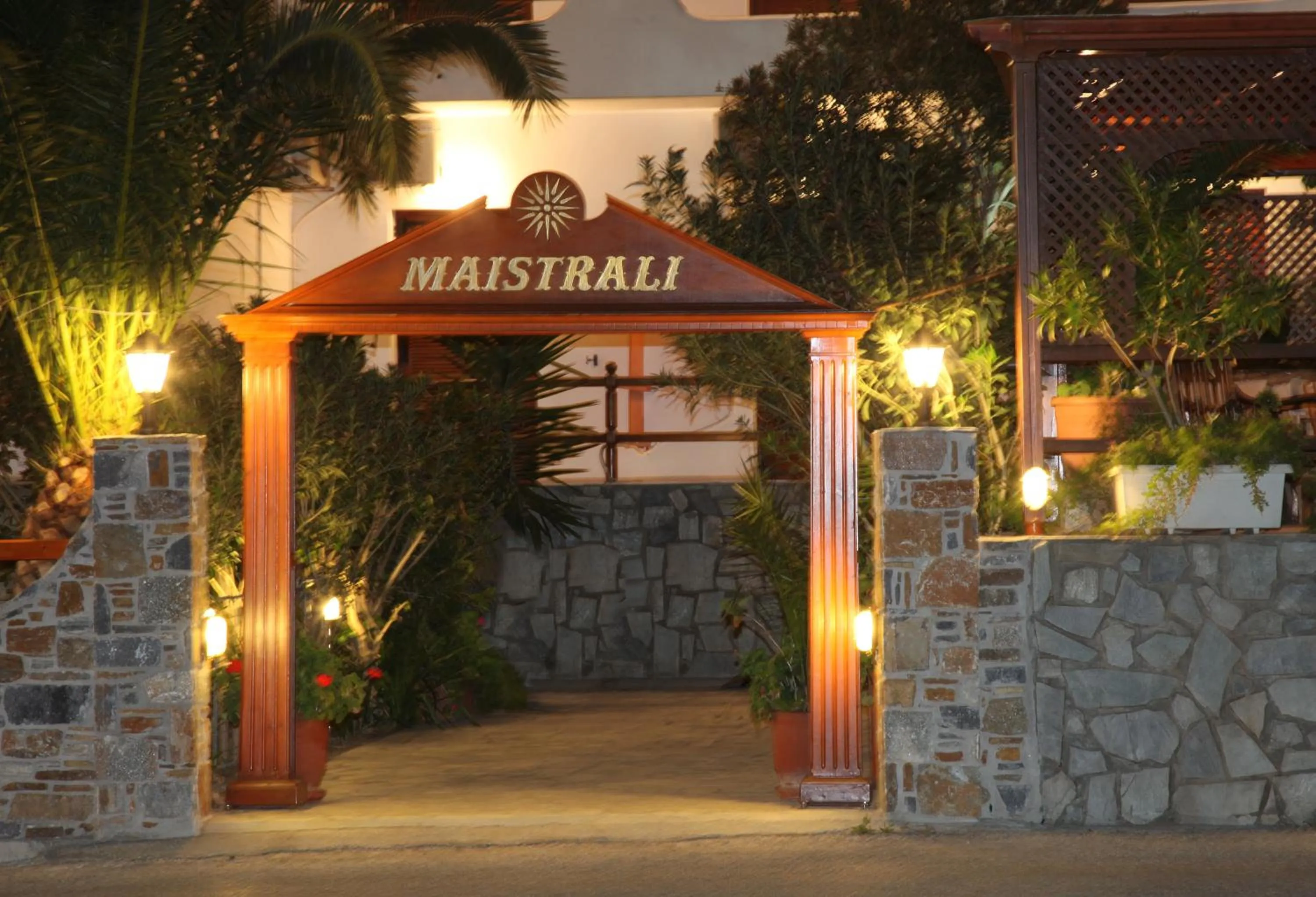 Facade/entrance in Maistrali