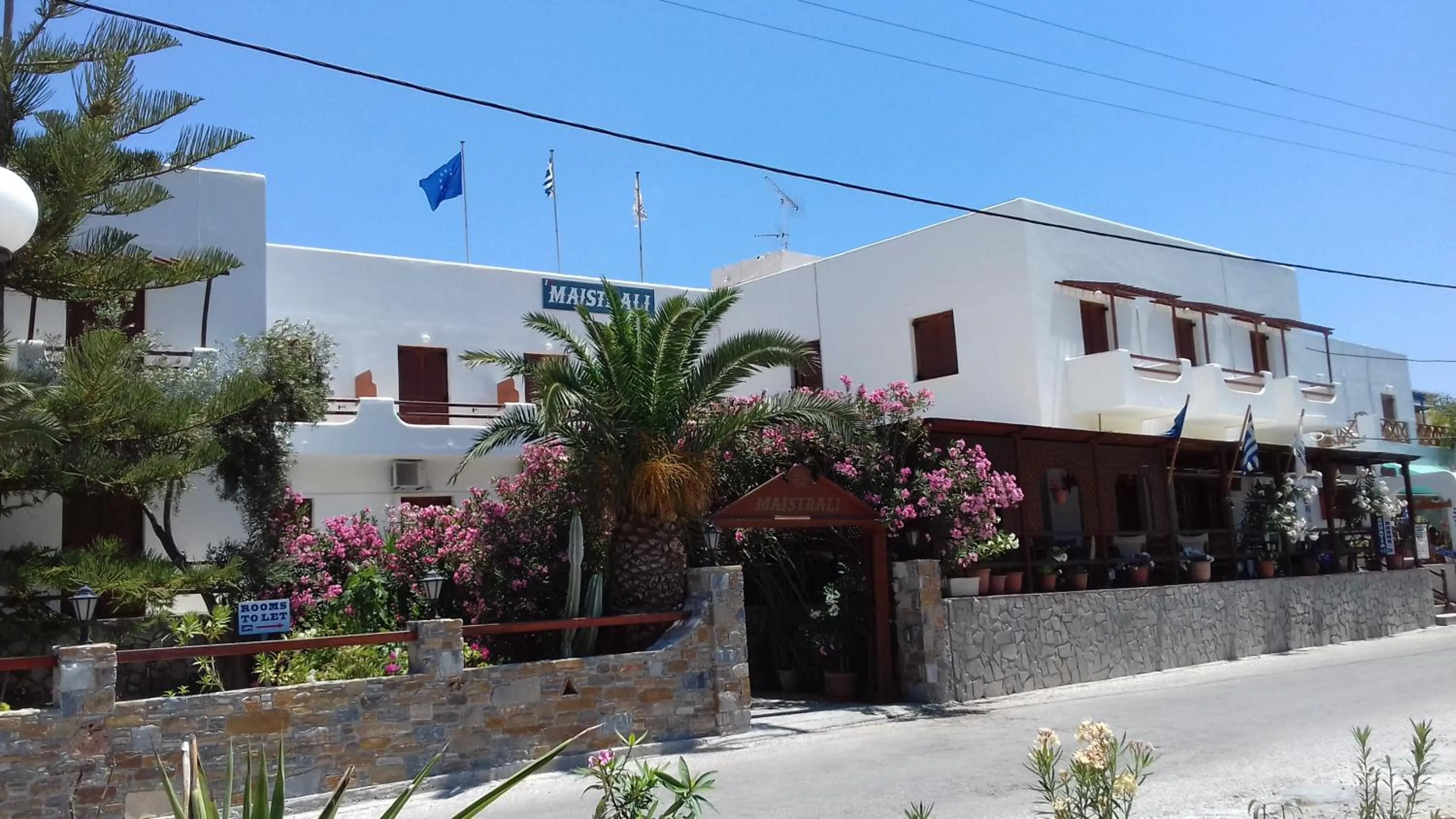 Facade/entrance in Maistrali