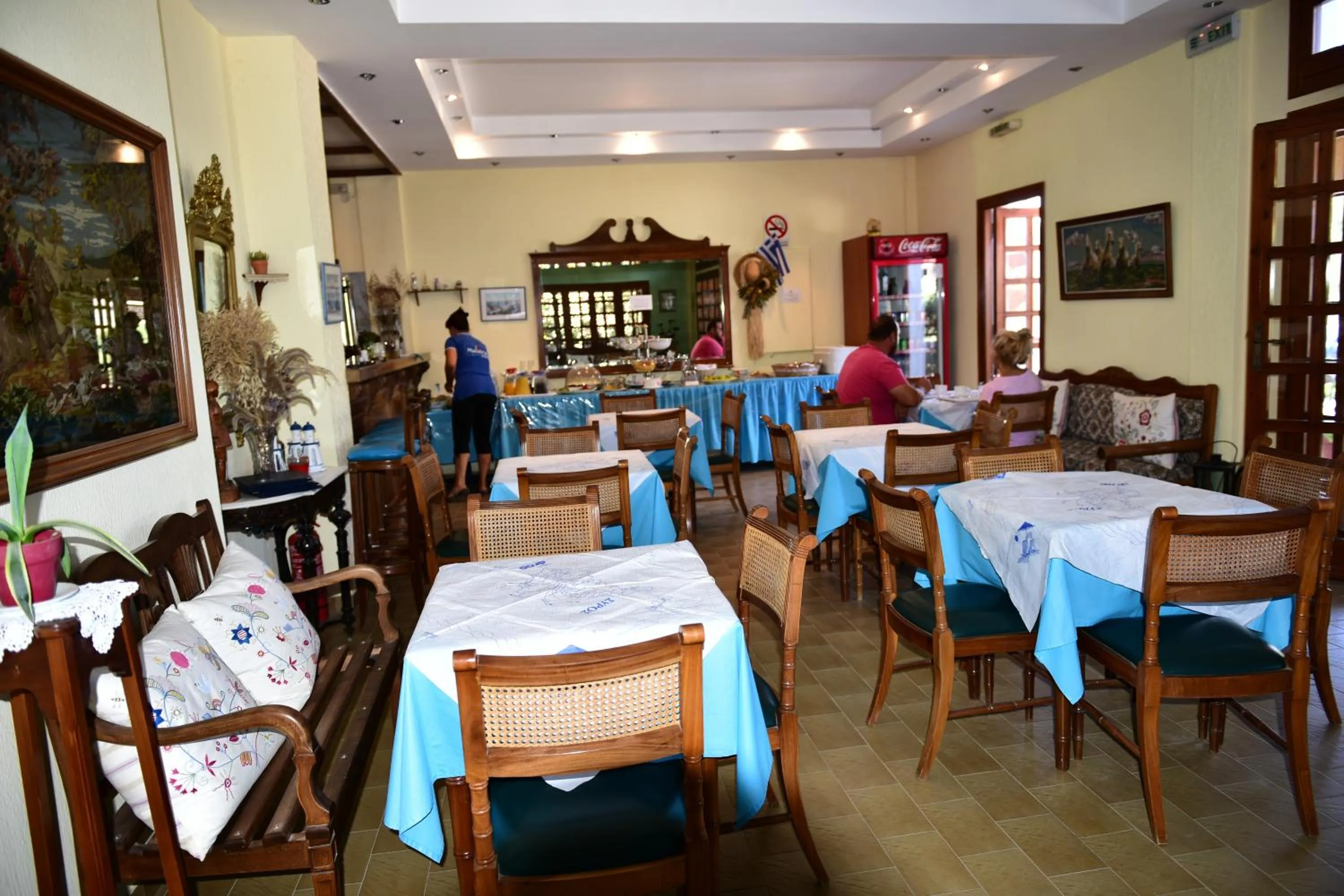 Restaurant/places to eat in Maistrali