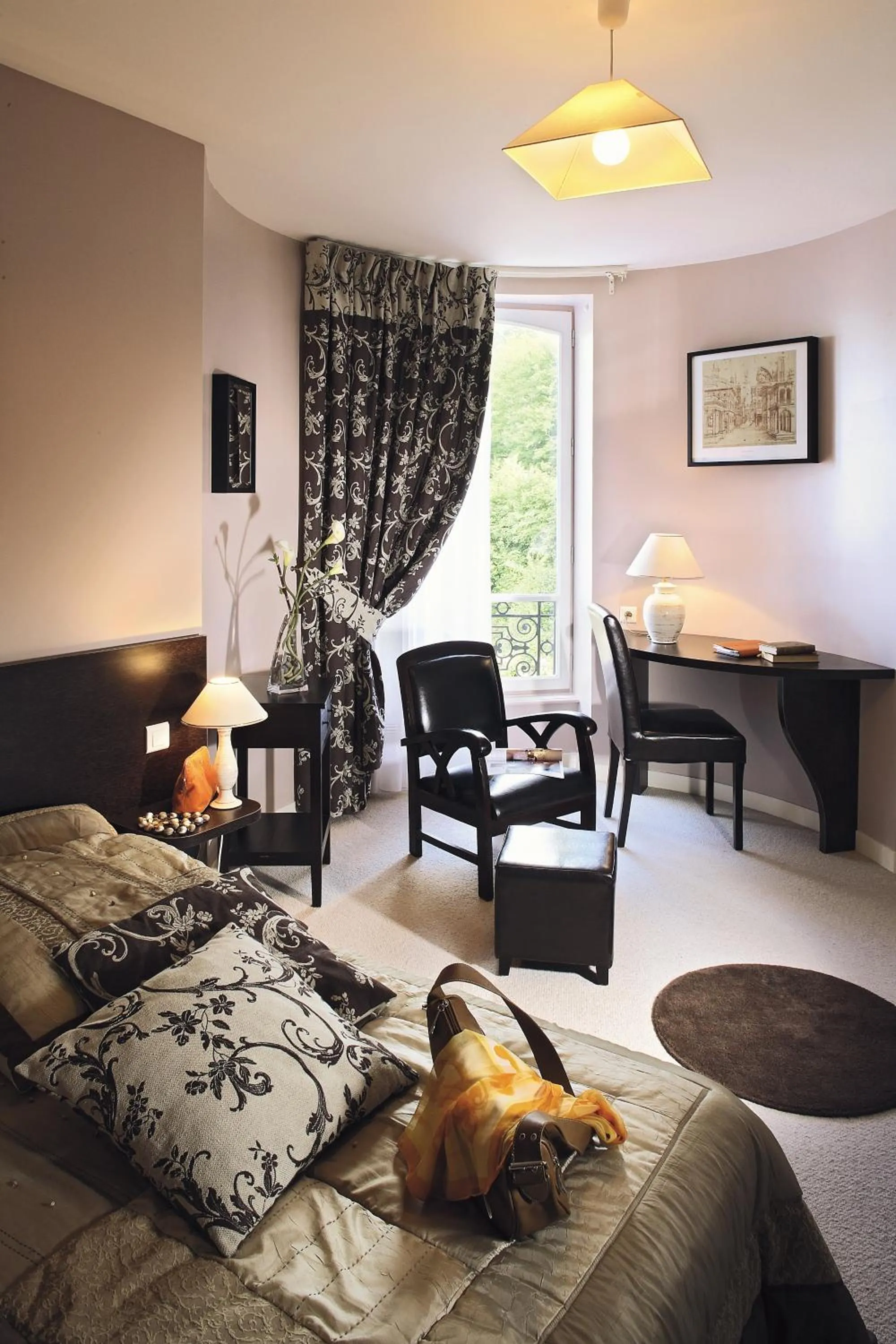 Seating area in Hôtel Normandie Spa