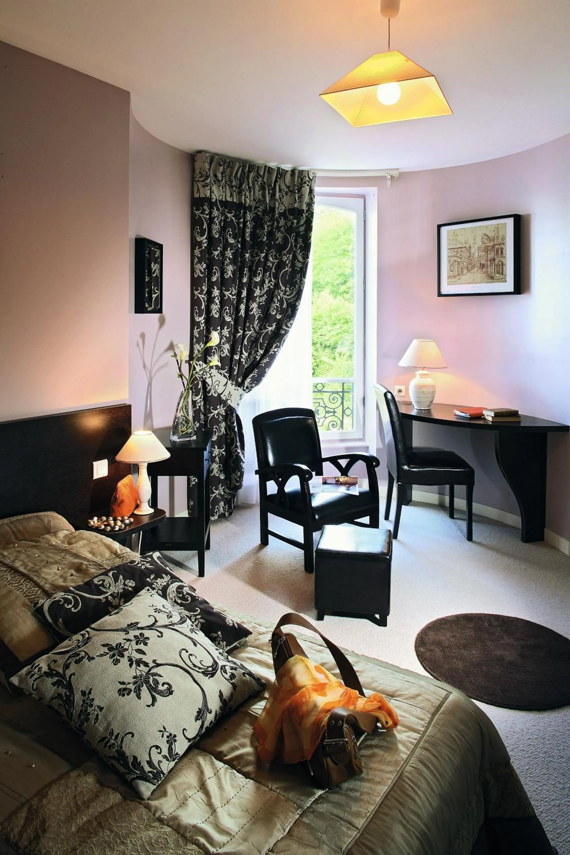 Photo of the whole room in Hôtel Normandie Spa