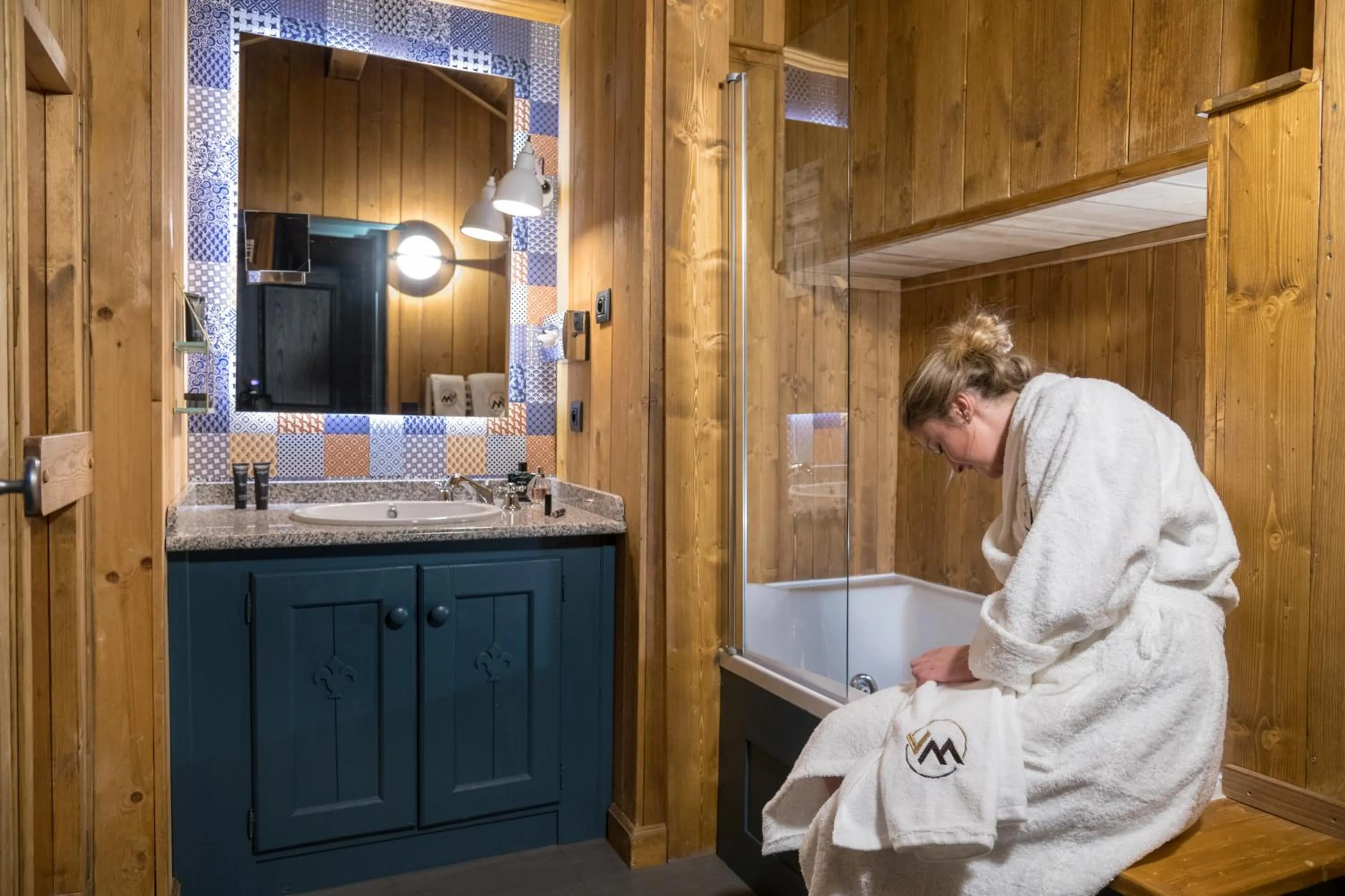 People in Hôtel Village Montana by Les Etincelles