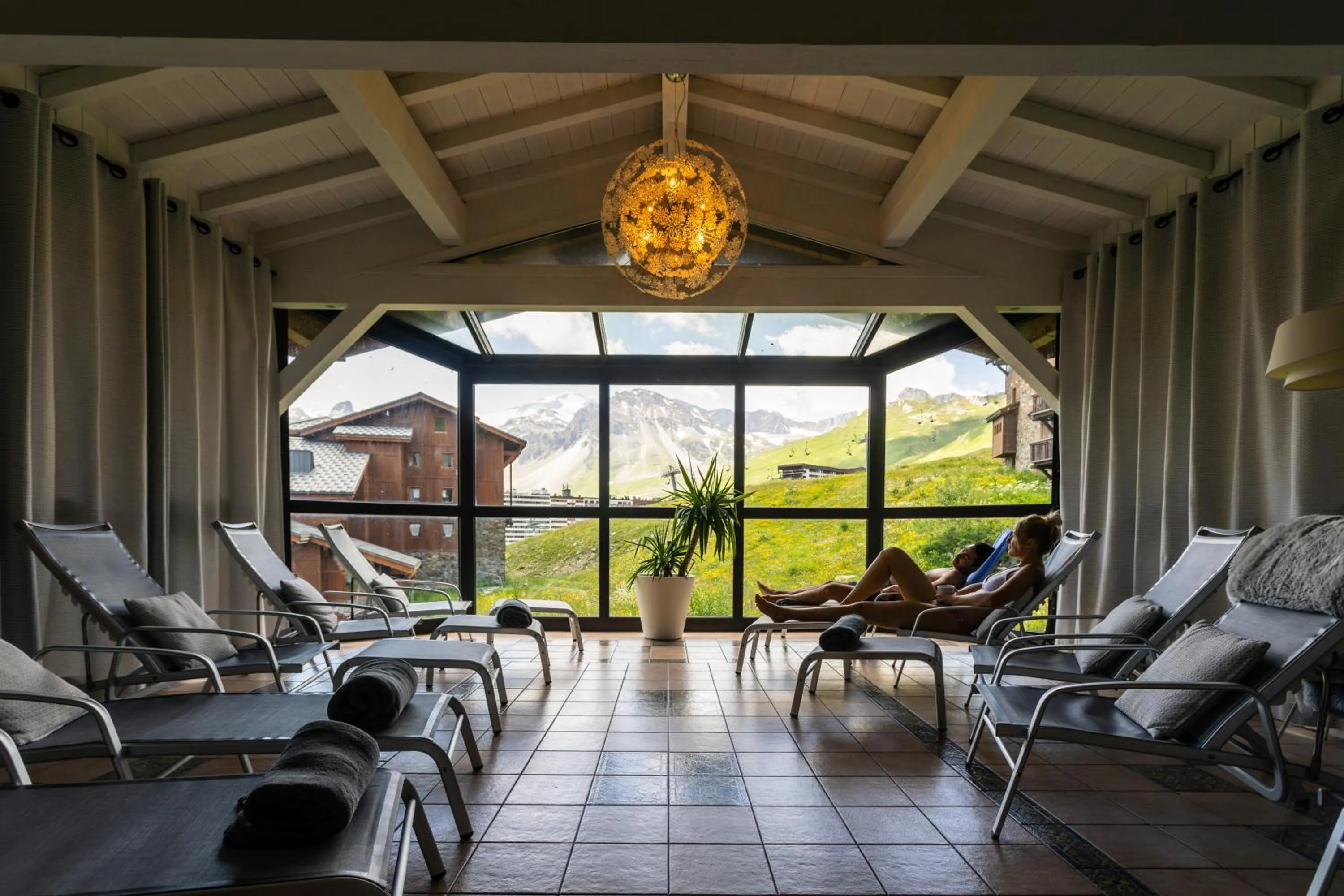 Spa and wellness centre/facilities in Hôtel Village Montana by Les Etincelles