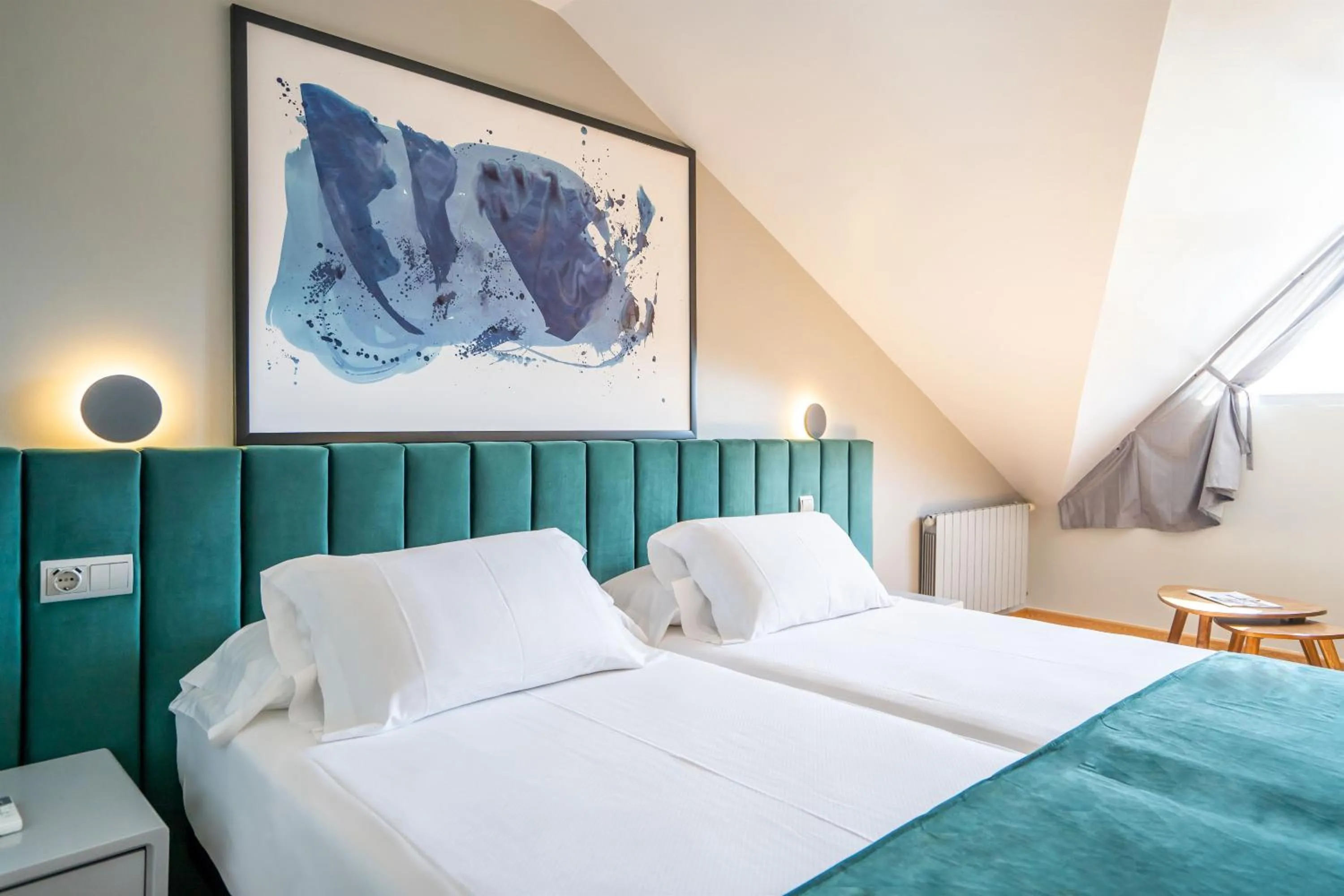 Bed in Abba Comillas Hotel