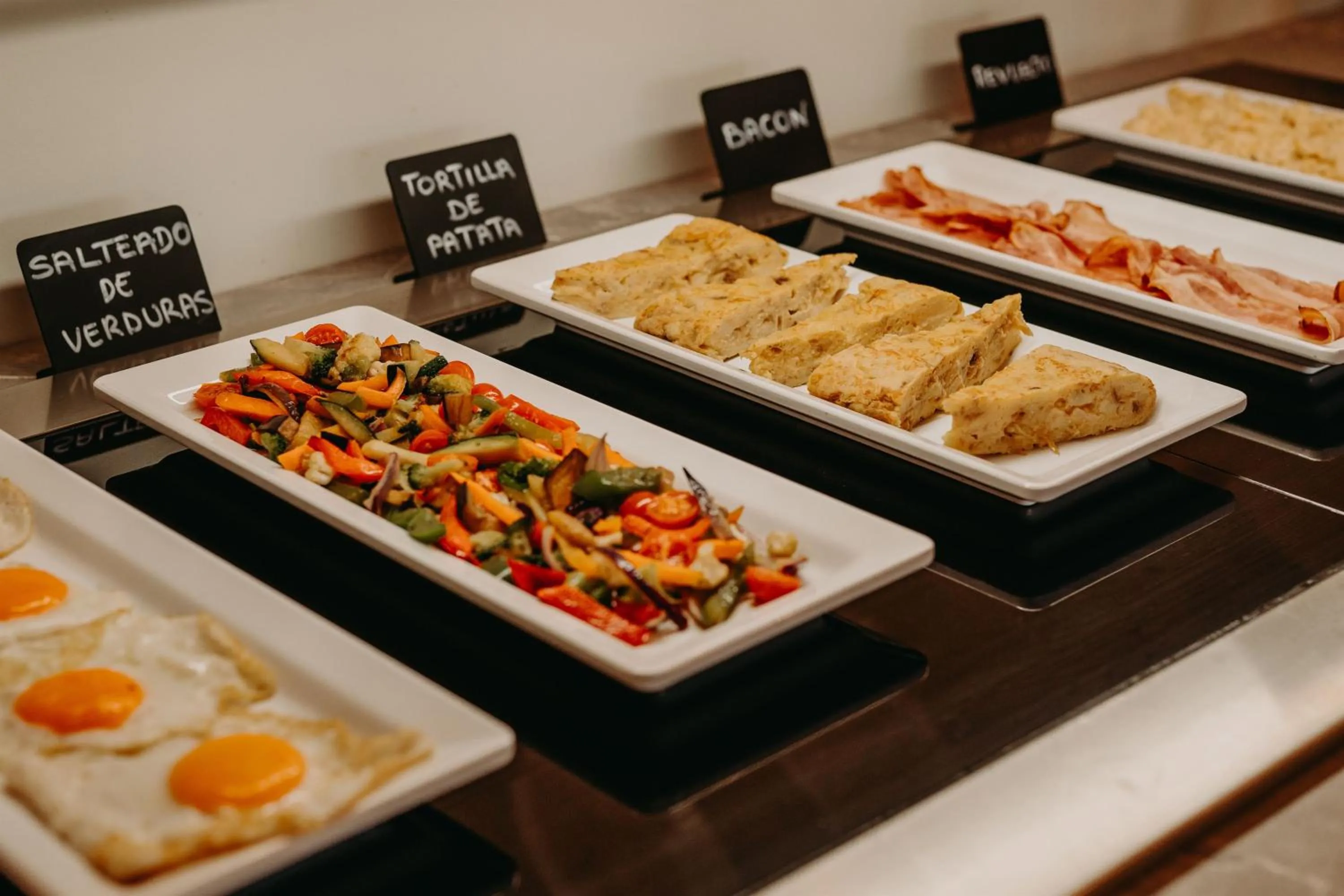 Restaurant/places to eat in Abba Comillas Hotel