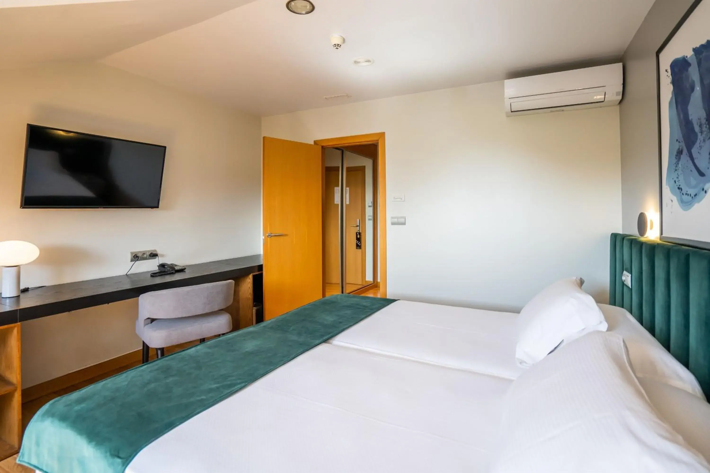 Photo of the whole room, Bed in Abba Comillas Hotel Photo of the whole room, Bed in Abba Comillas Hotel