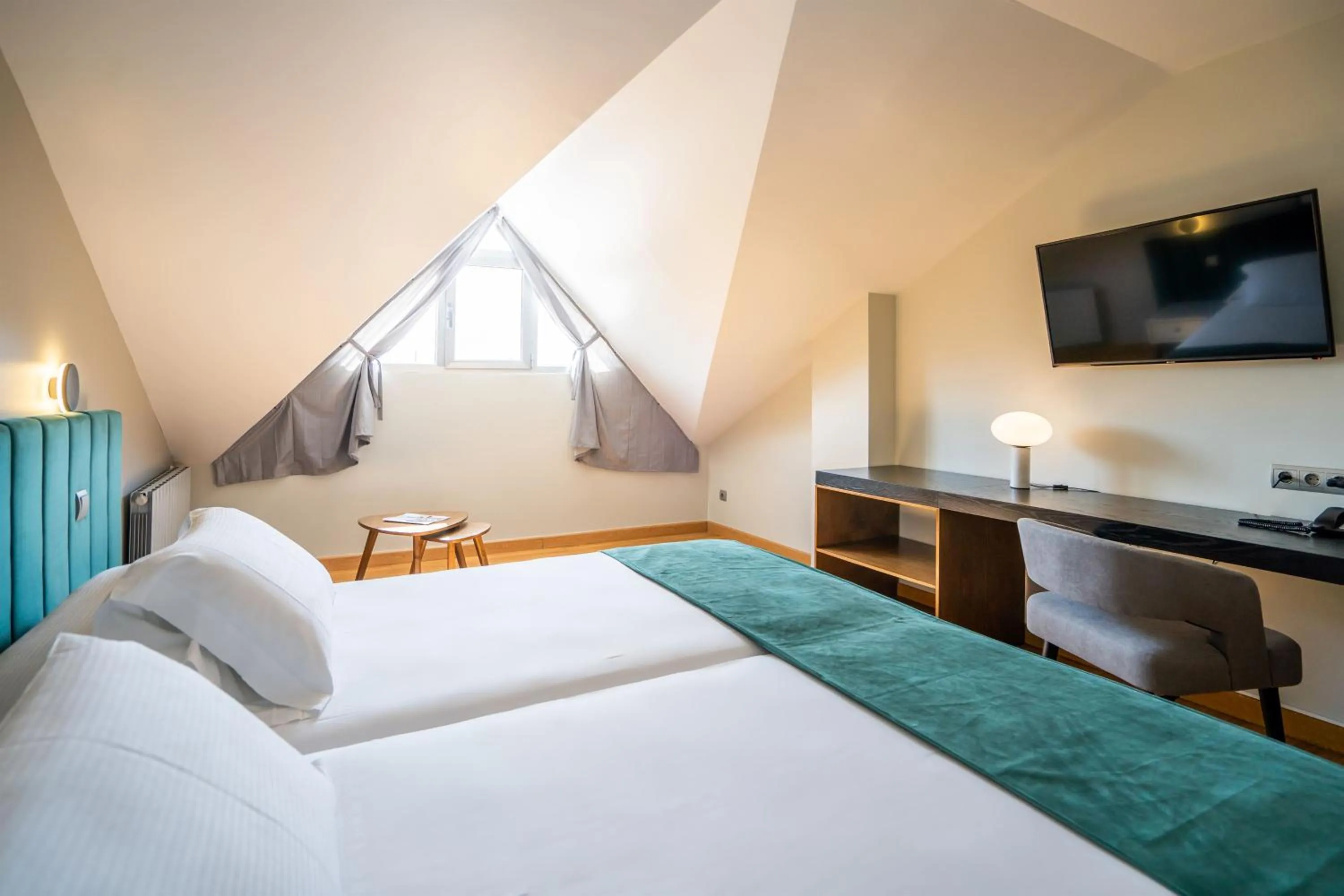 Bed in Abba Comillas Hotel