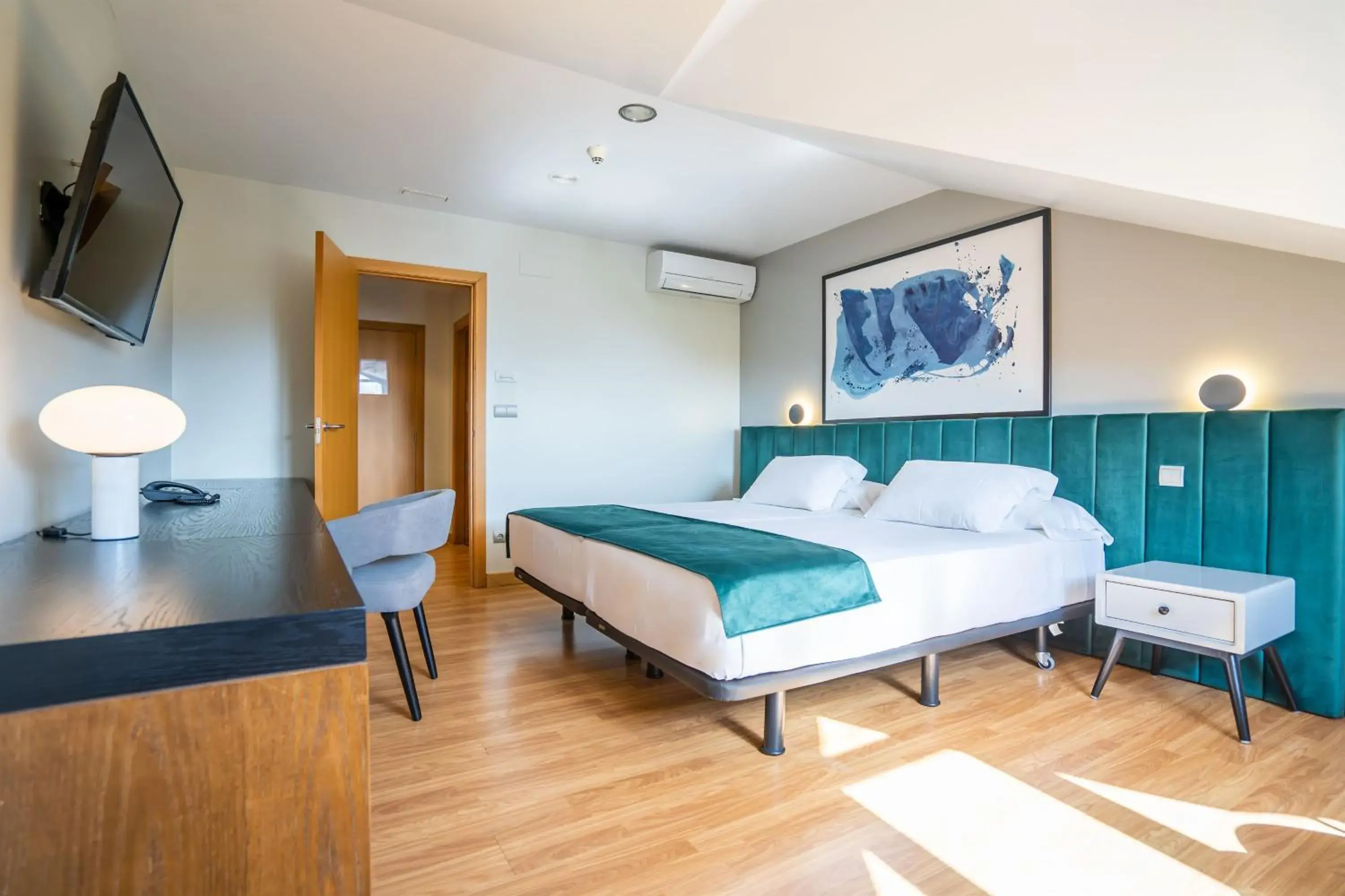 Photo of the whole room, Bed in Abba Comillas Hotel Photo of the whole room, Bed in Abba Comillas Hotel