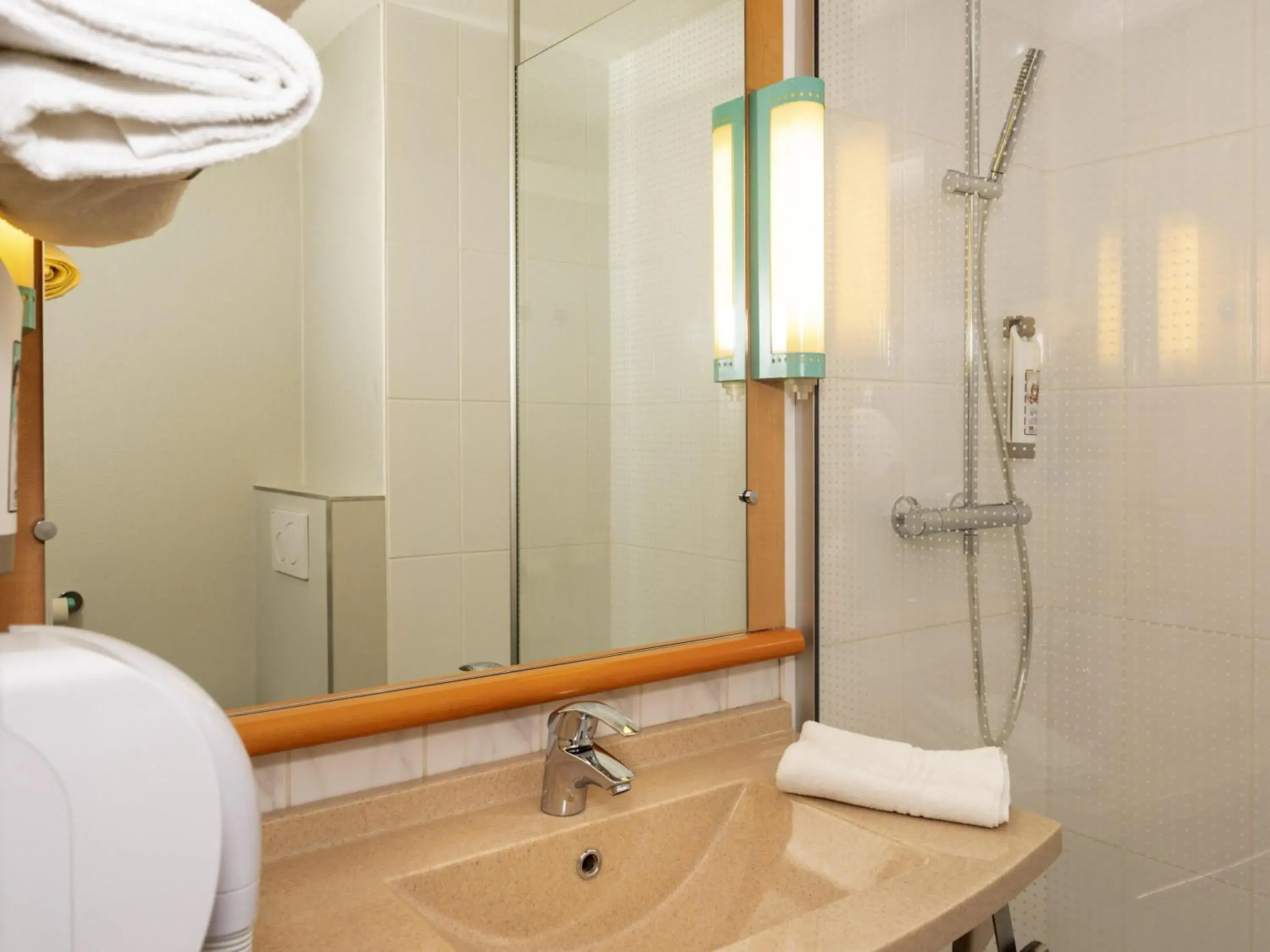 Bedroom in ibis Saint-Die Bedroom in ibis Saint-Die