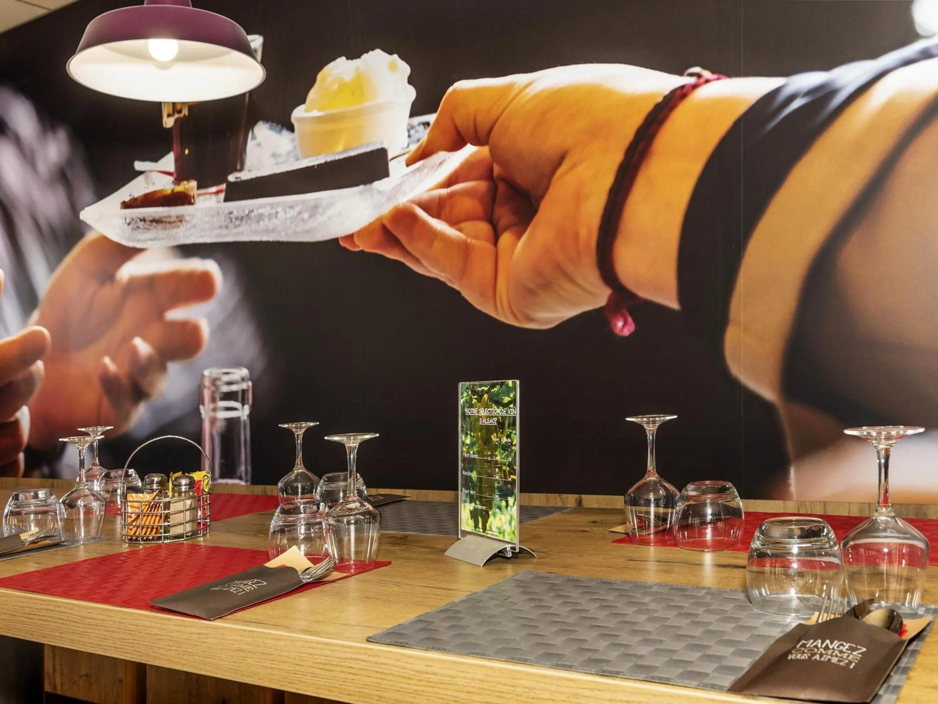 Restaurant/places to eat in ibis Saint-Die