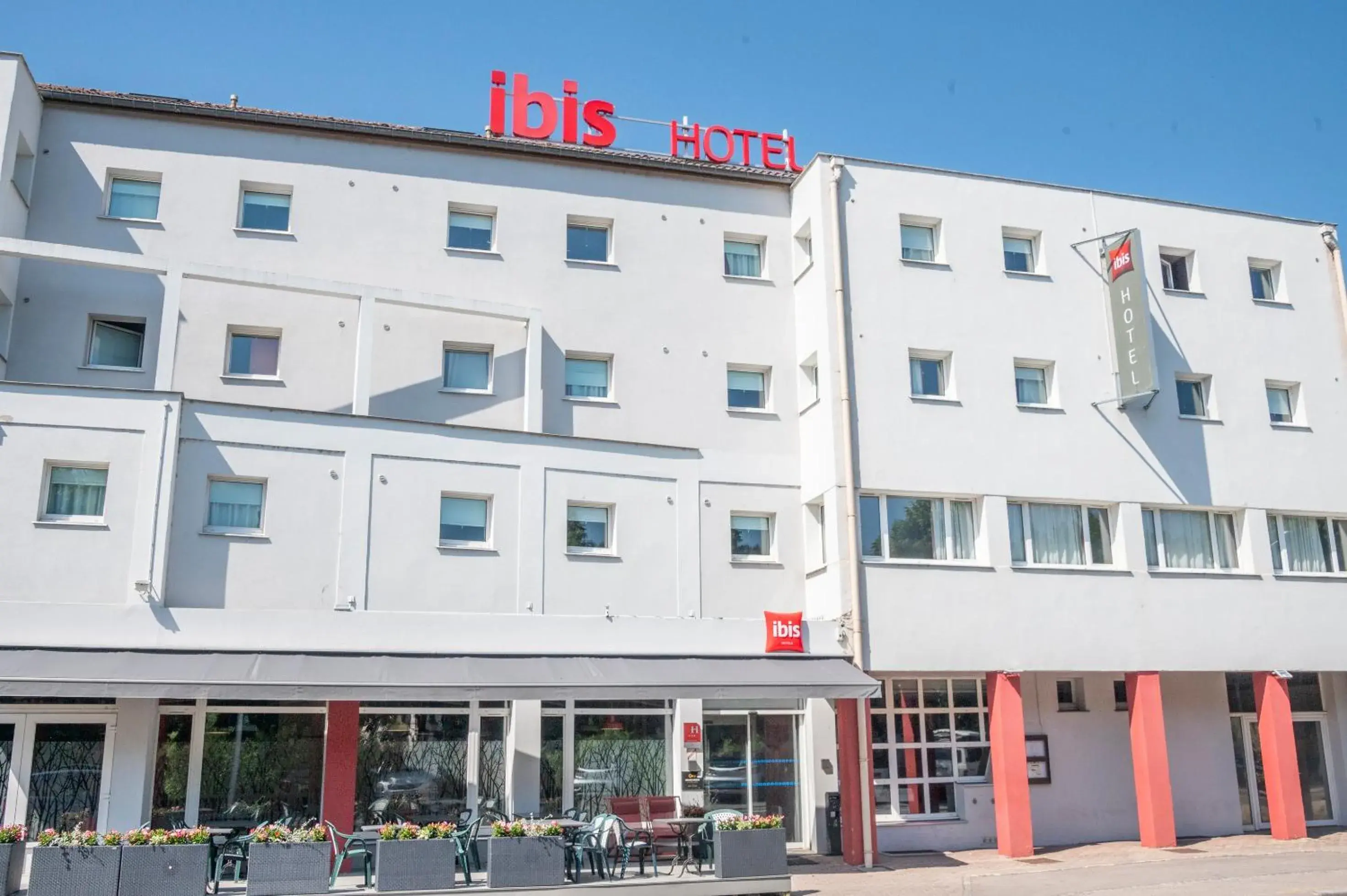 Property building in ibis Saint-Die Property building in ibis Saint-Die