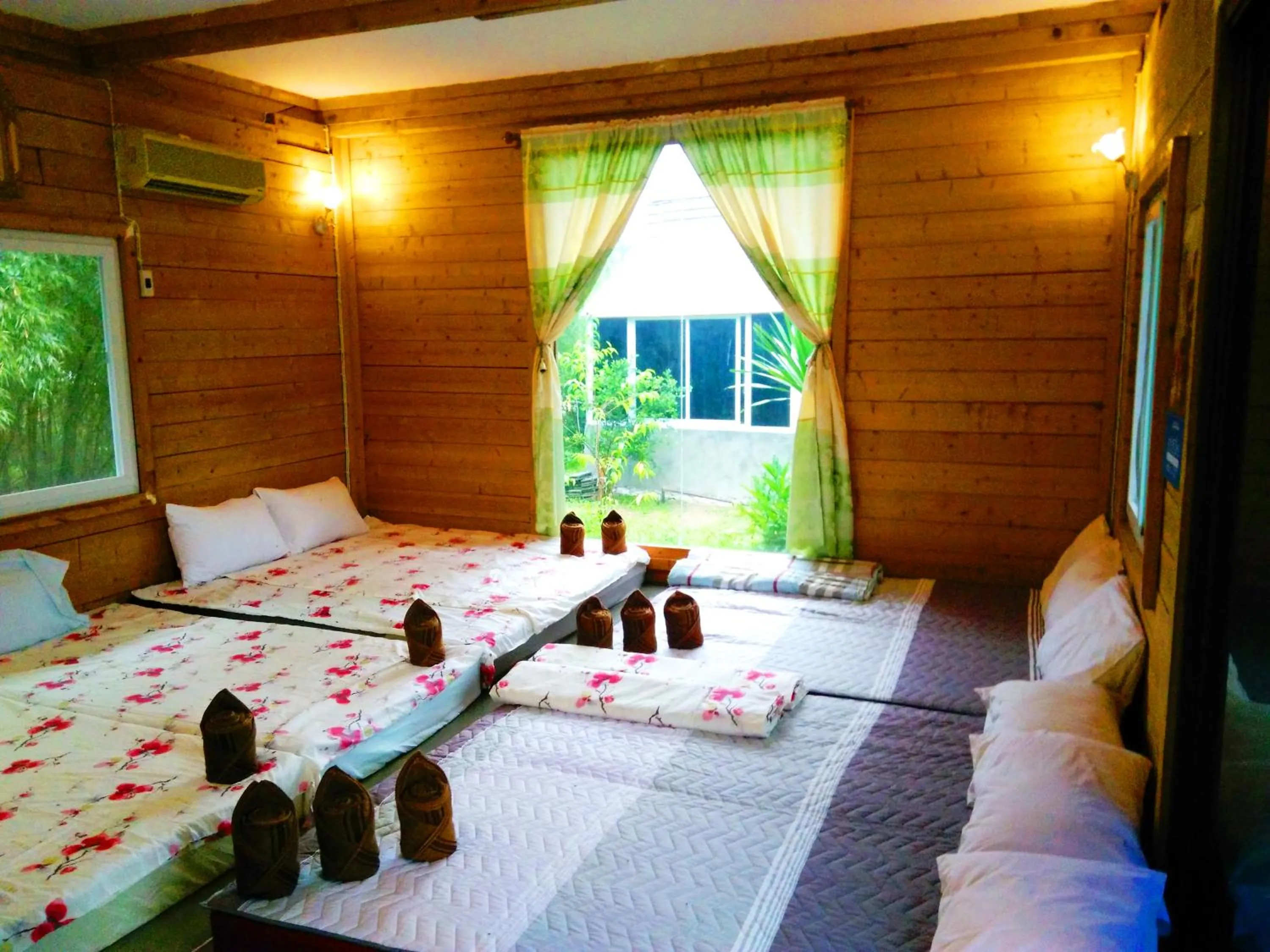 Bed in Saengcha Farm Resort