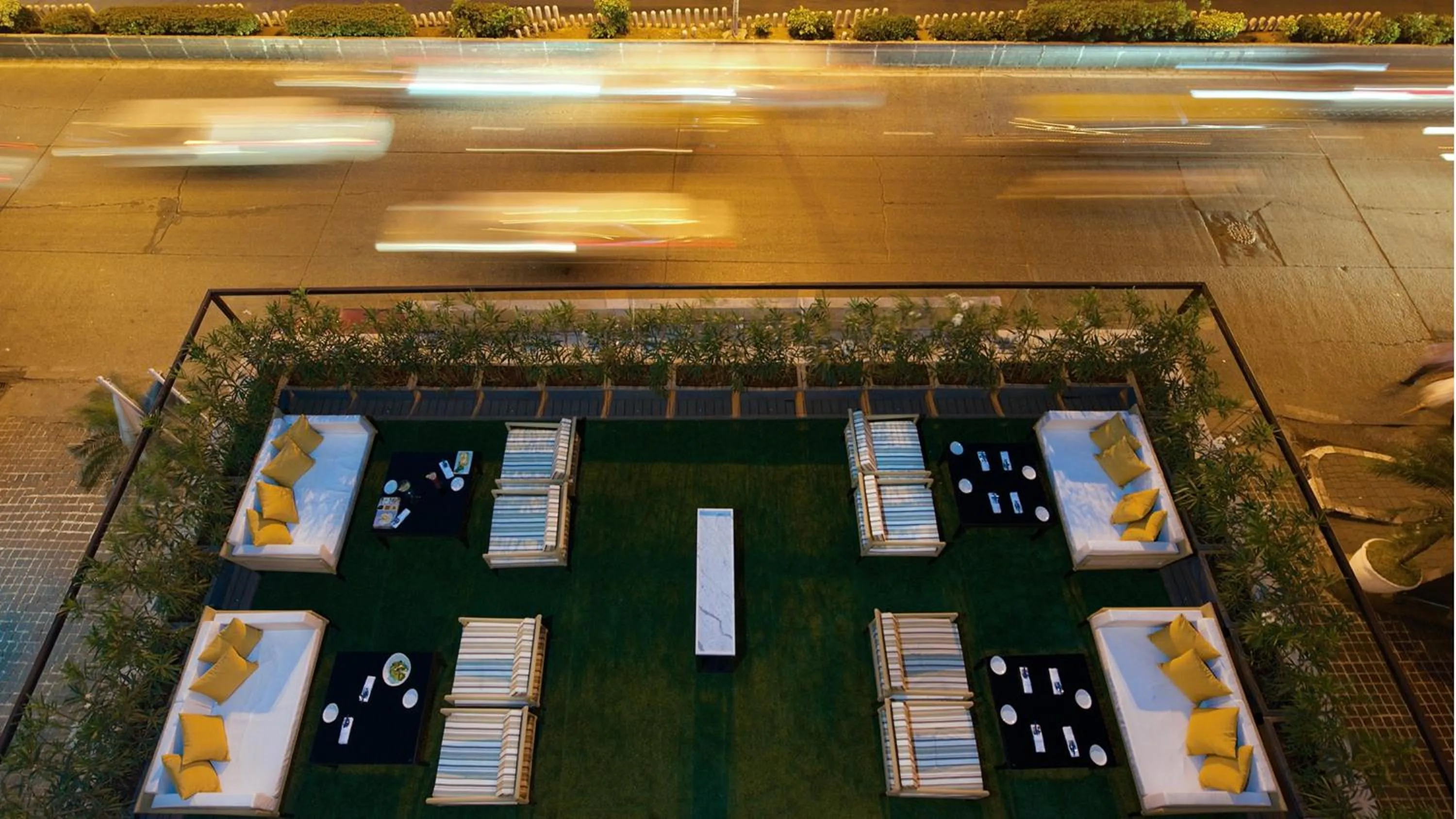 Lounge or bar in InterContinental Marine Drive Mumbai by IHG