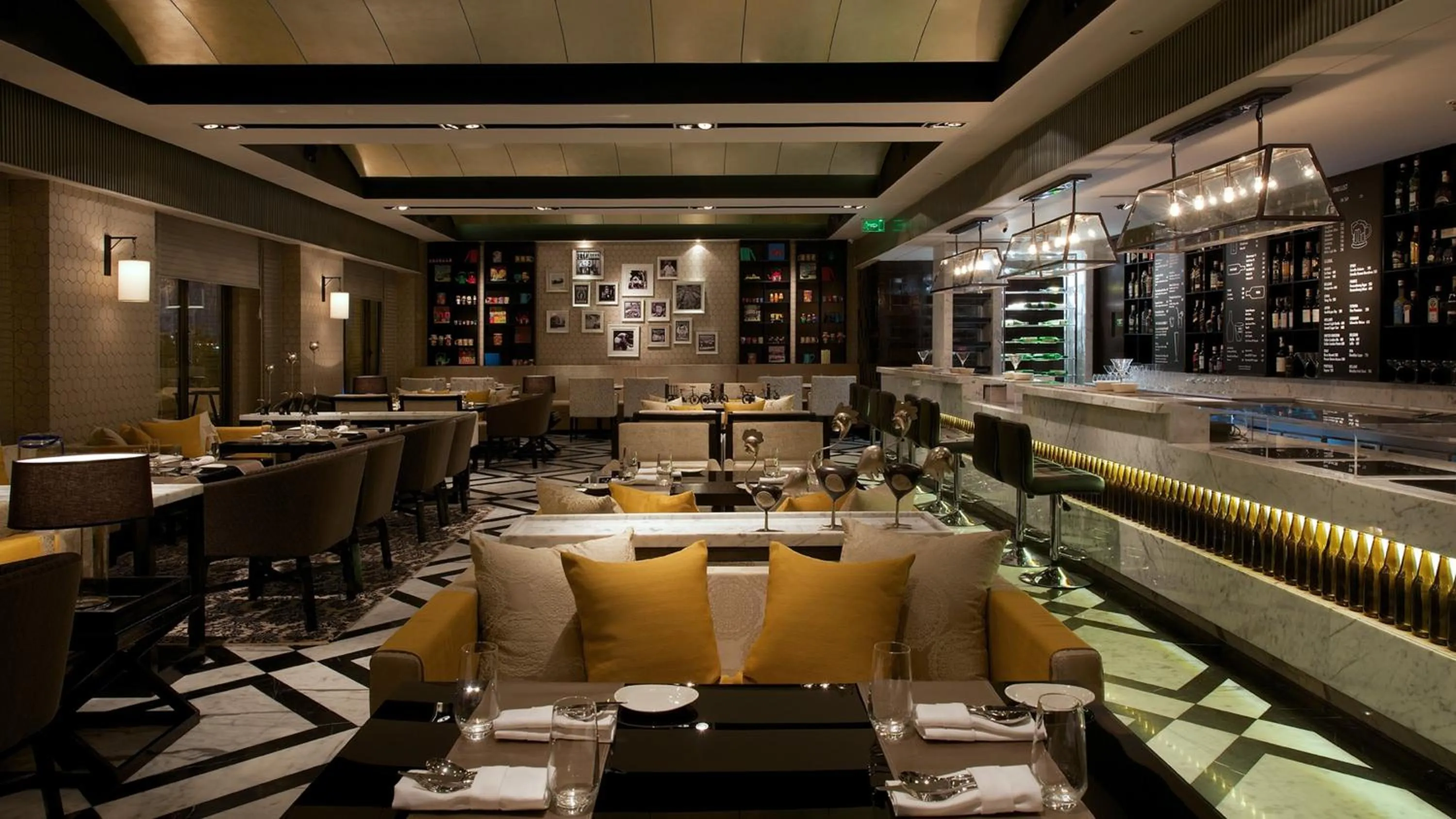 Restaurant/places to eat in InterContinental Marine Drive Mumbai by IHG