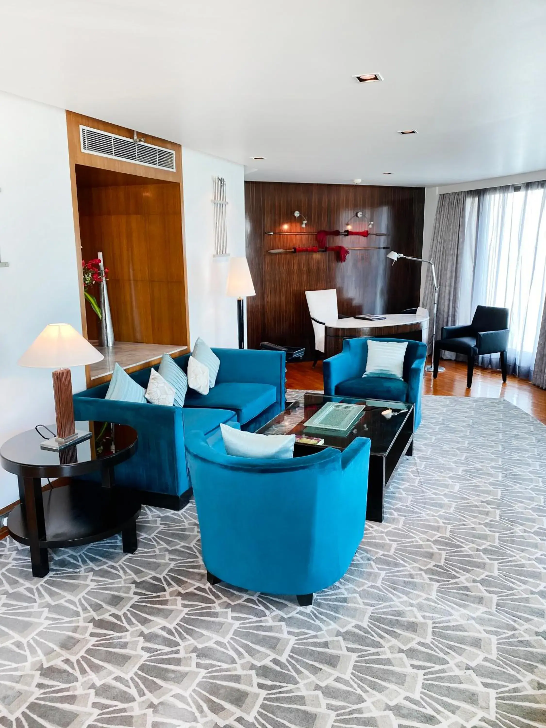 Living room in InterContinental Marine Drive Mumbai by IHG Living room in InterContinental Marine Drive Mumbai by IHG