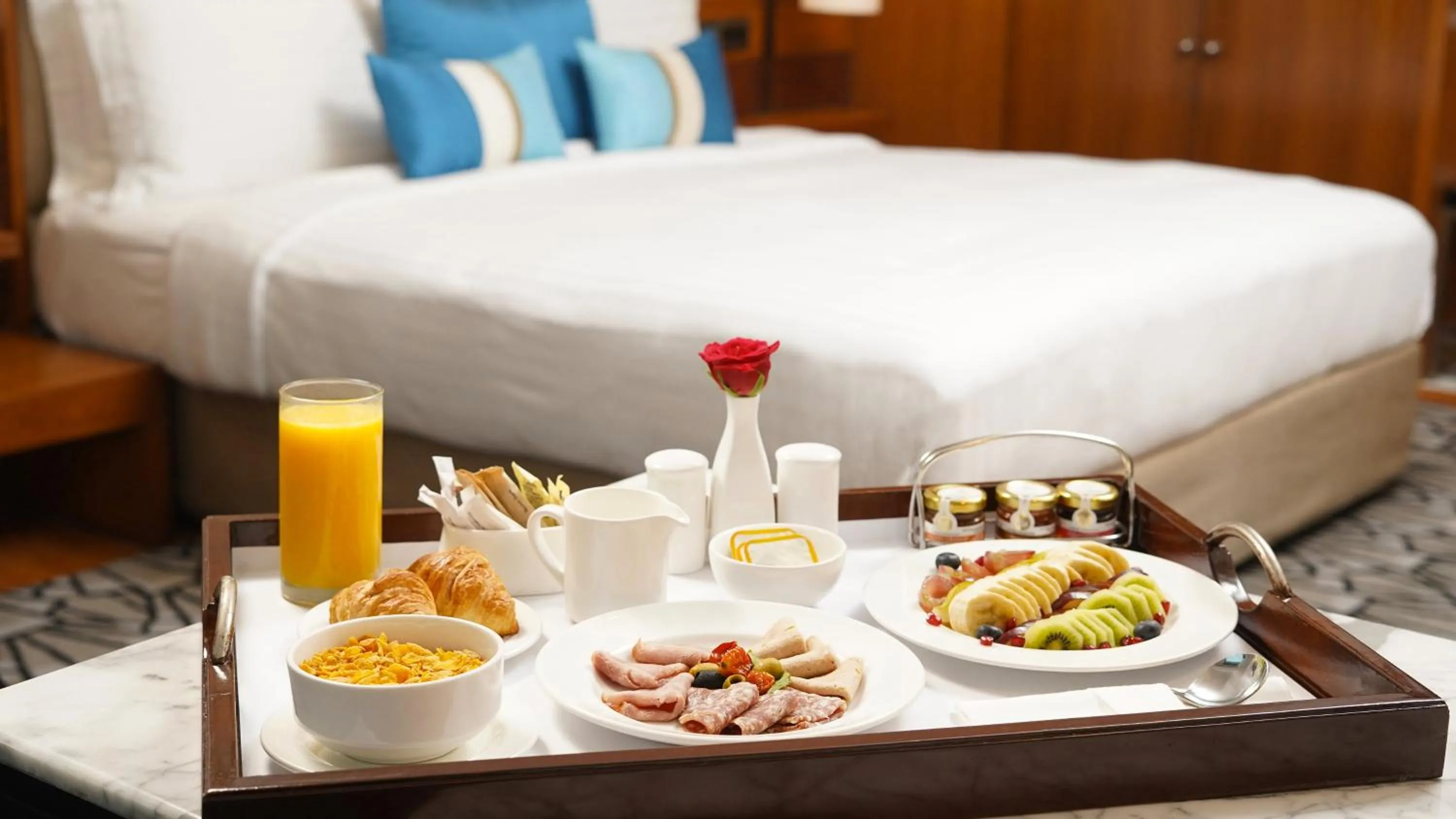 Photo of the whole room, Bed in InterContinental Marine Drive Mumbai by IHG