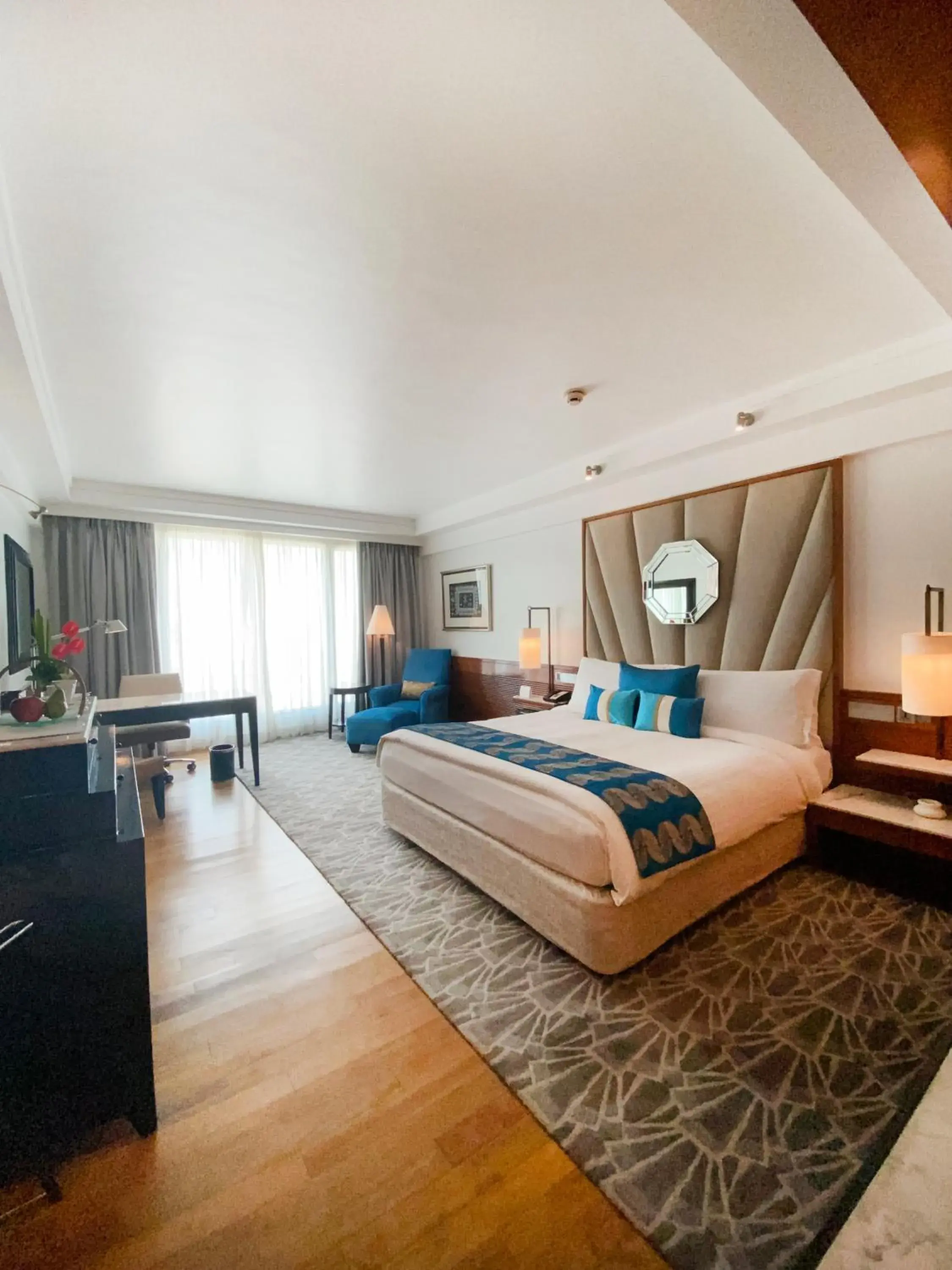 Premium King Room with Sea View in InterContinental Marine Drive Mumbai by IHG Premium King Room with Sea View in InterContinental Marine Drive Mumbai by IHG