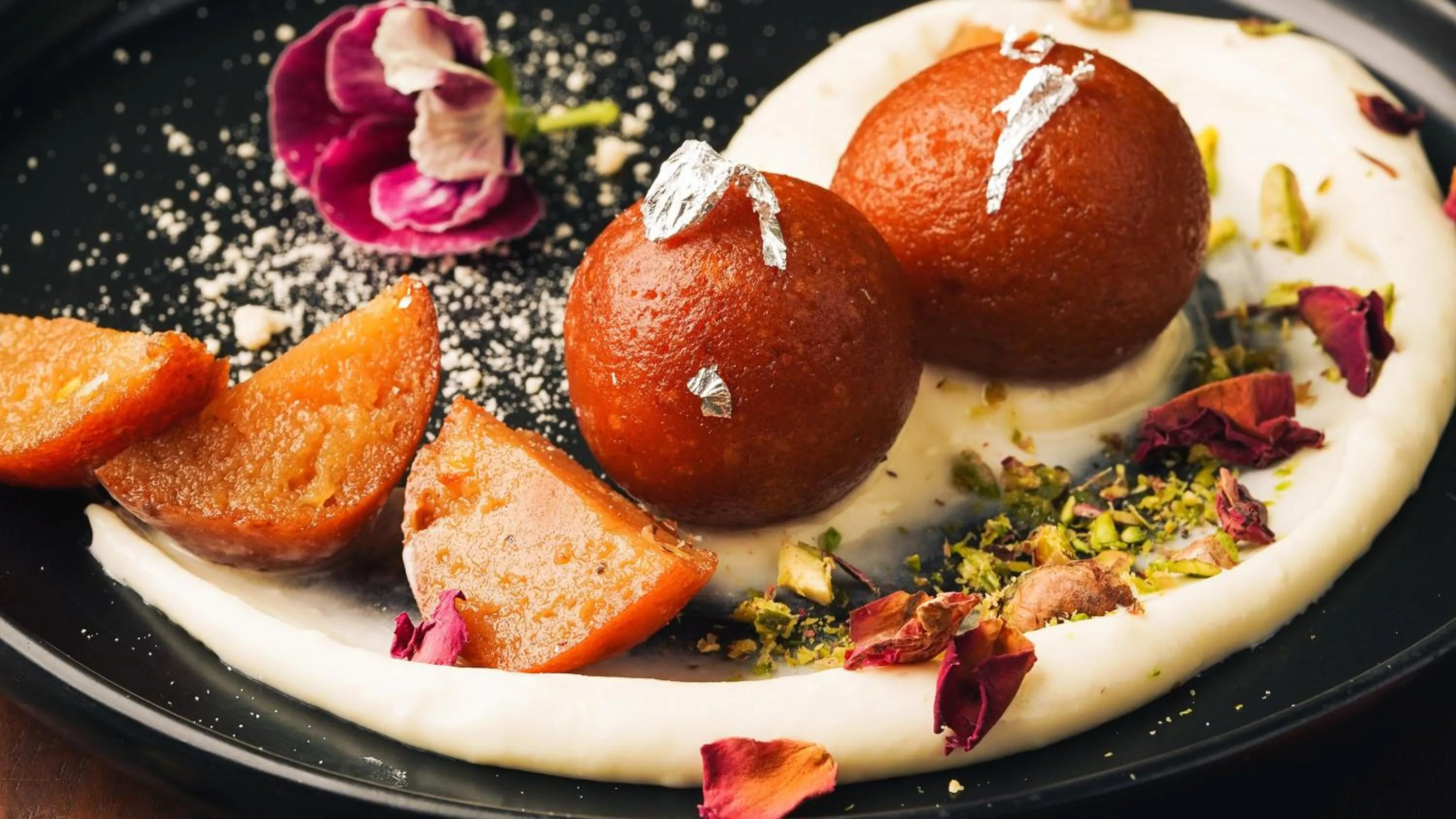 Restaurant/places to eat in InterContinental Marine Drive Mumbai by IHG