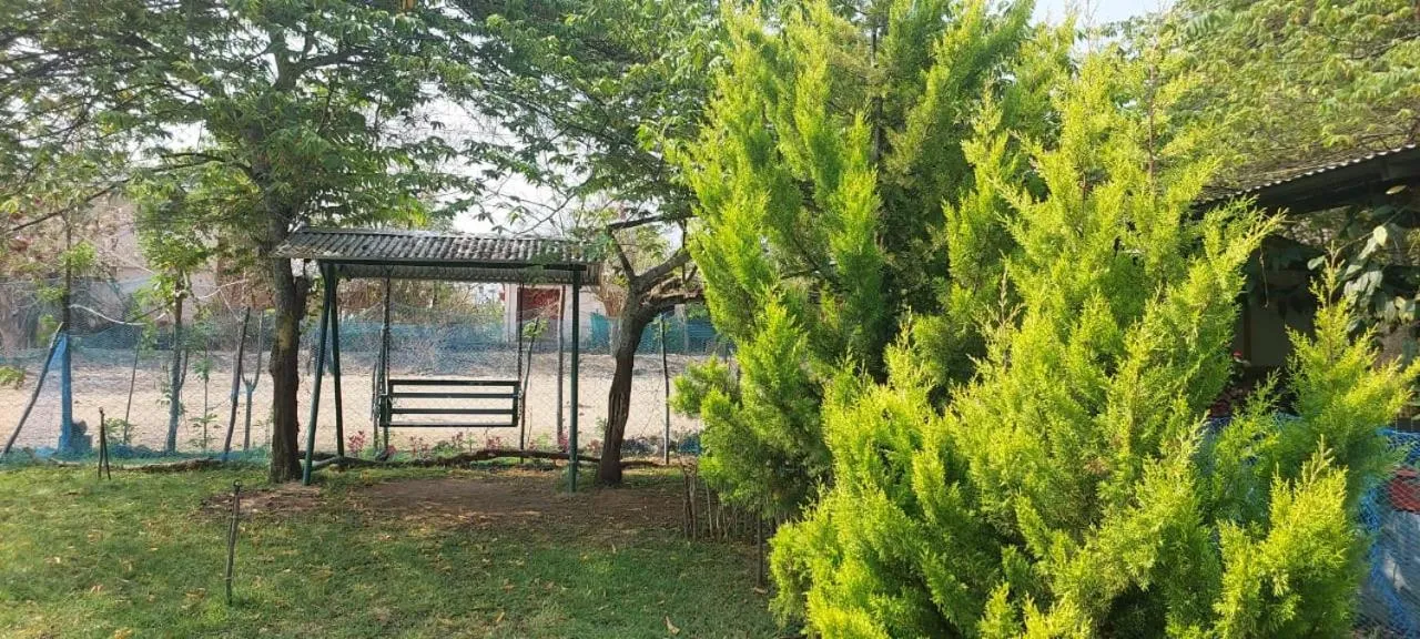 Green Hills Farm And Guest House