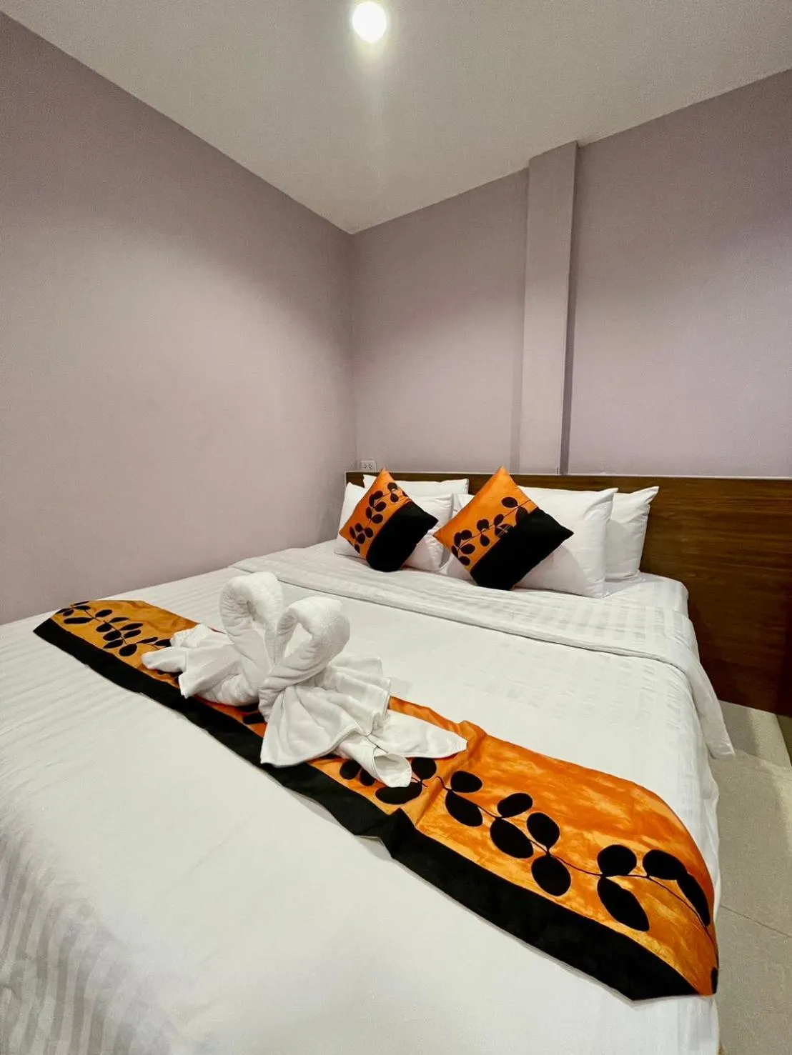 Bedroom, Bed in Sampheng Apartment