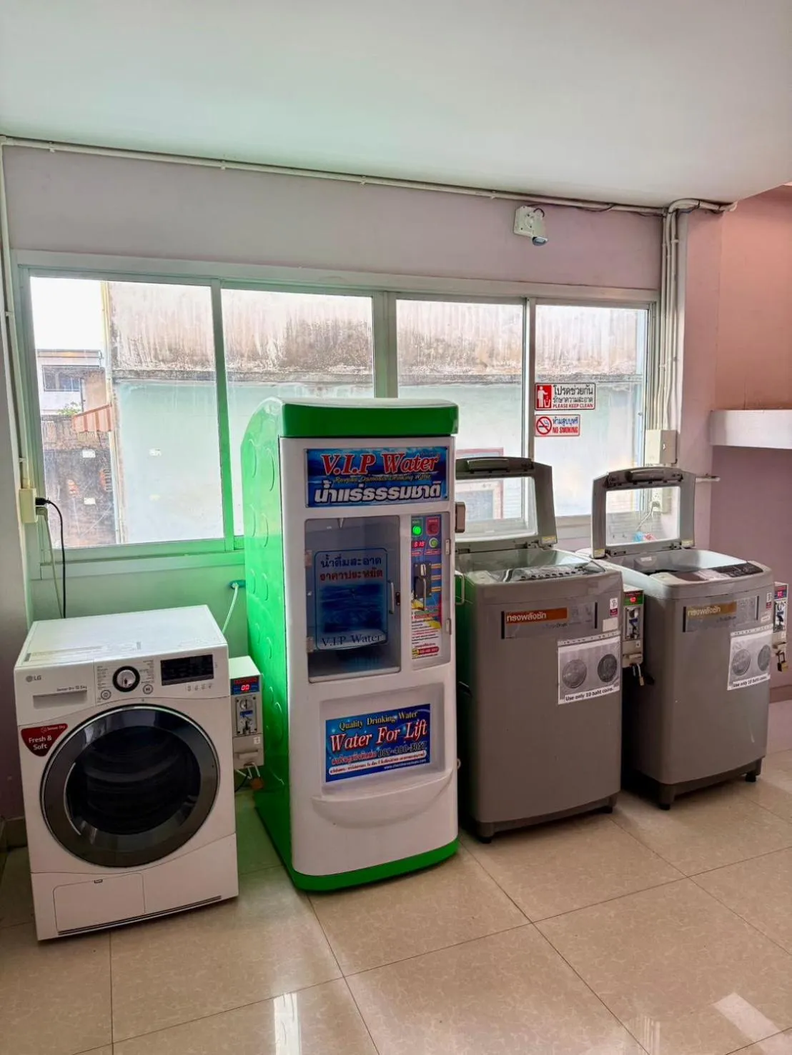 washing machine in Sampheng Apartment