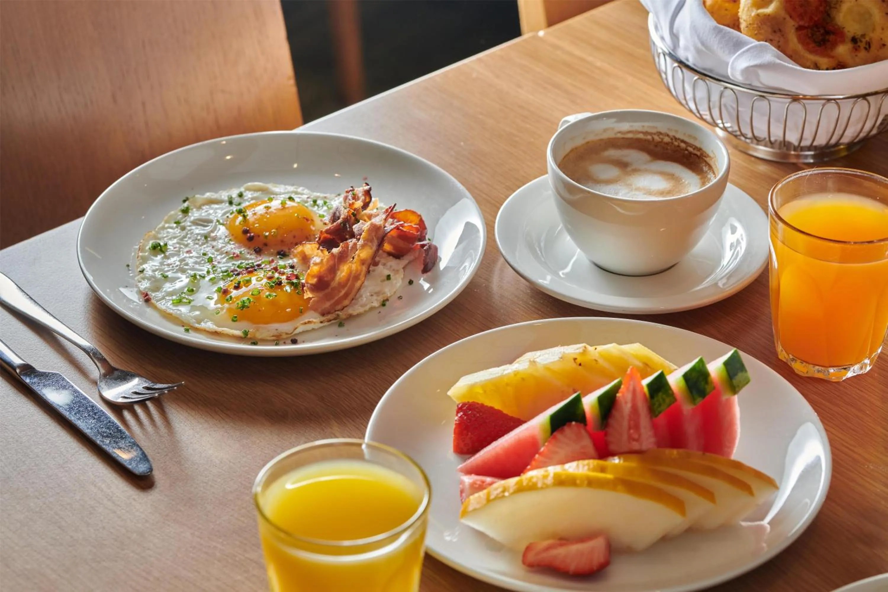 Restaurant/places to eat in Radisson Blu Plaza Hotel, Oslo