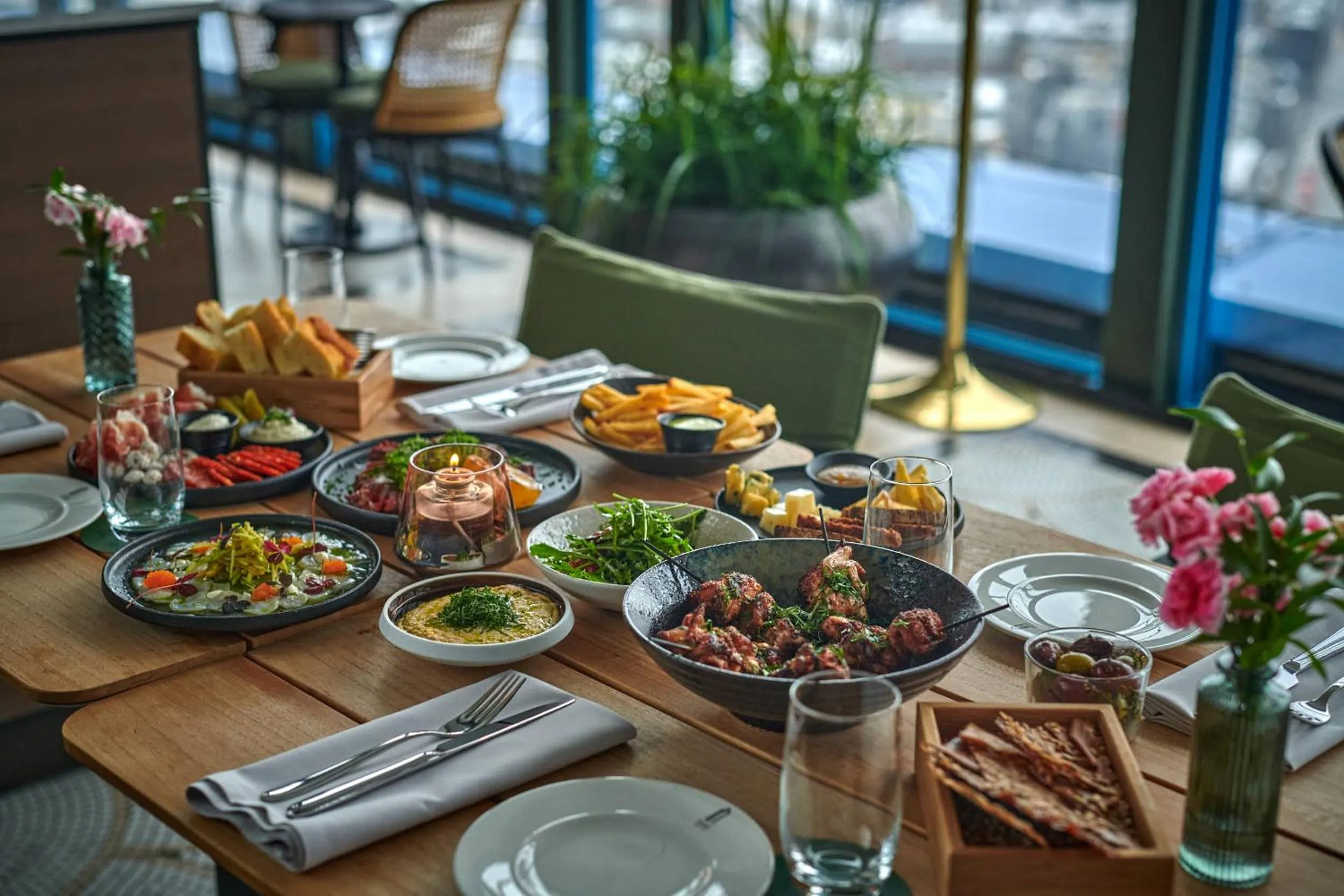 Restaurant/places to eat in Radisson Blu Plaza Hotel, Oslo