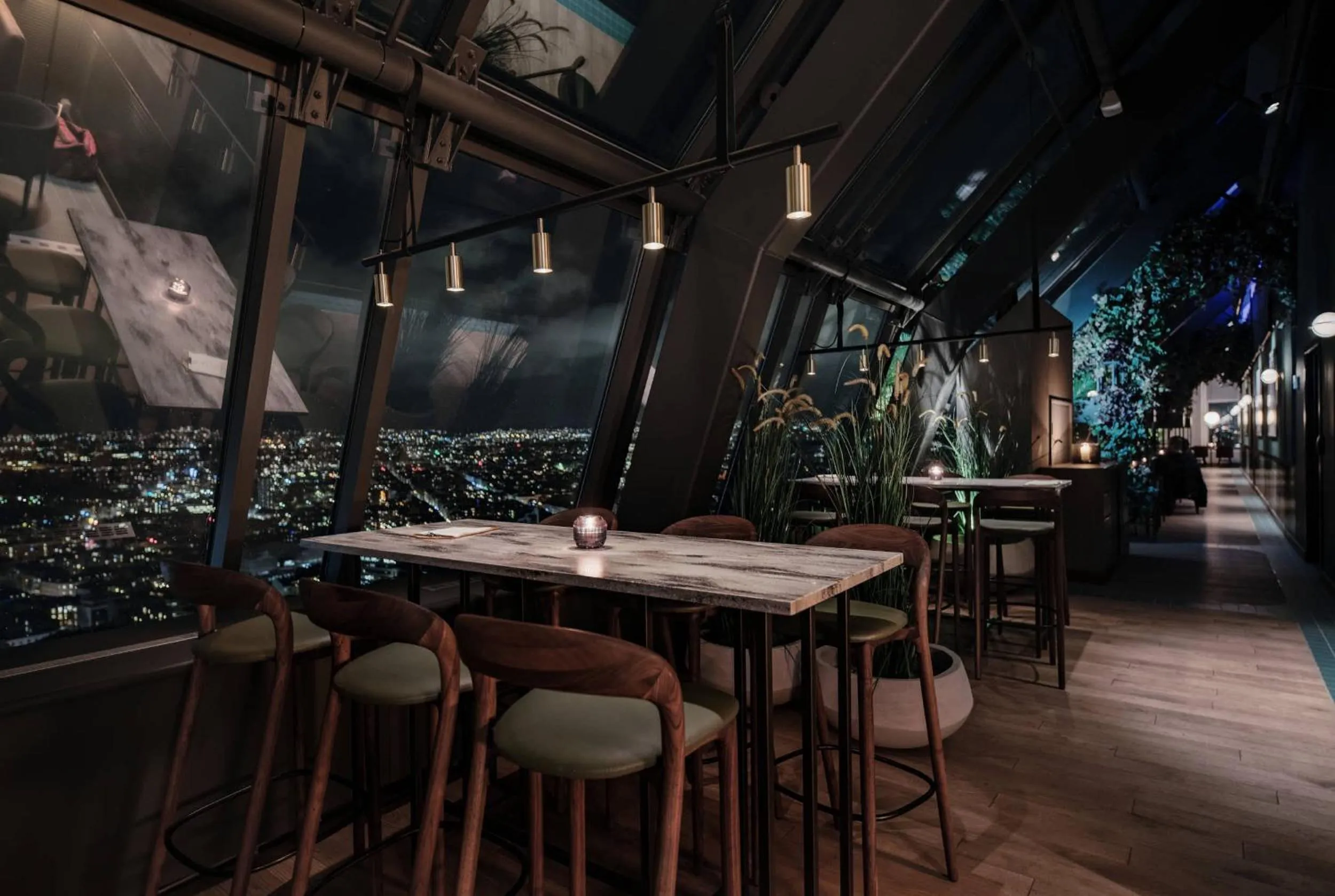 Restaurant/places to eat in Radisson Blu Plaza Hotel, Oslo