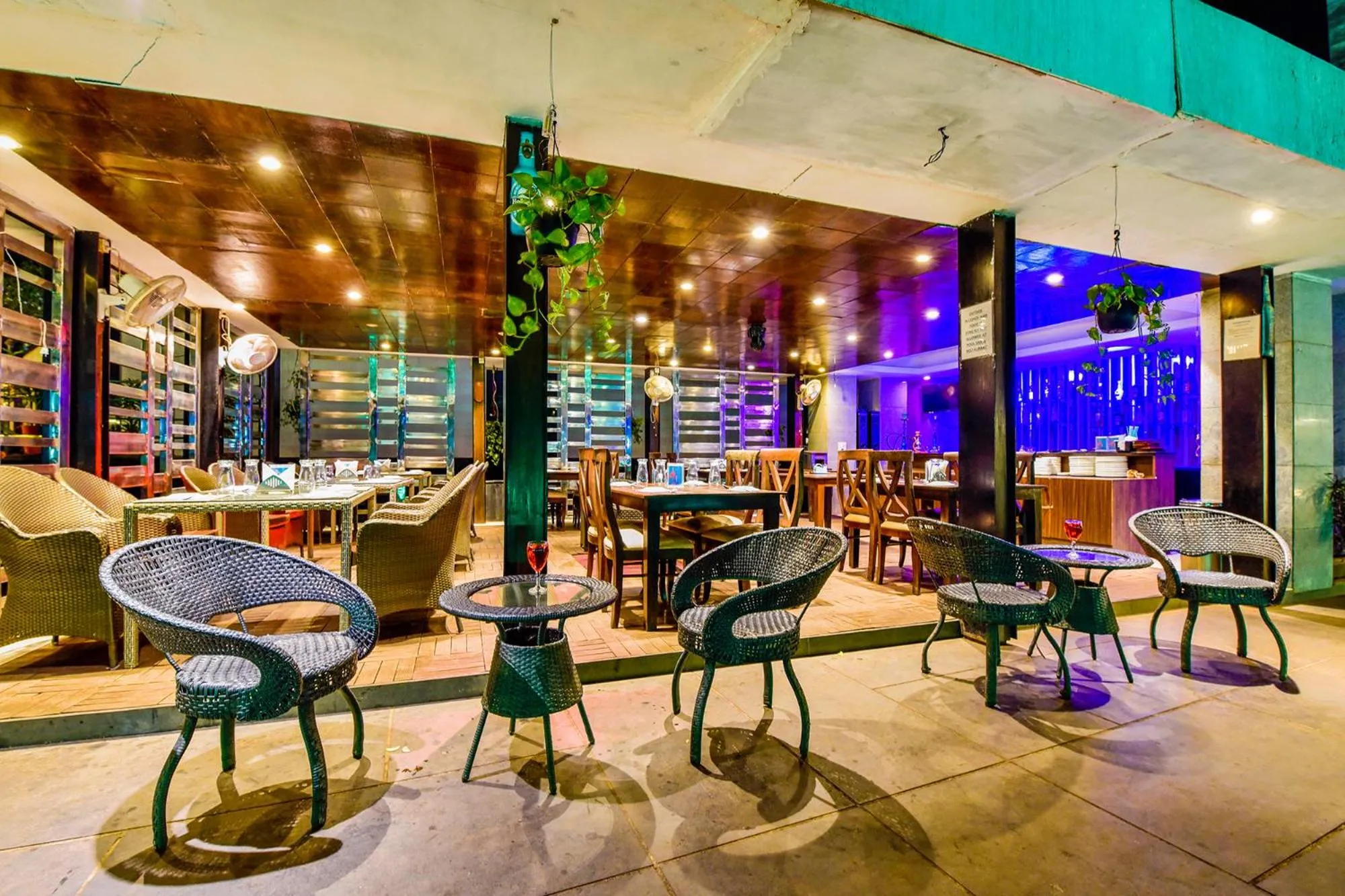 Lounge or bar in FabHotel Prime The King's Court - Nr Calangute Beach