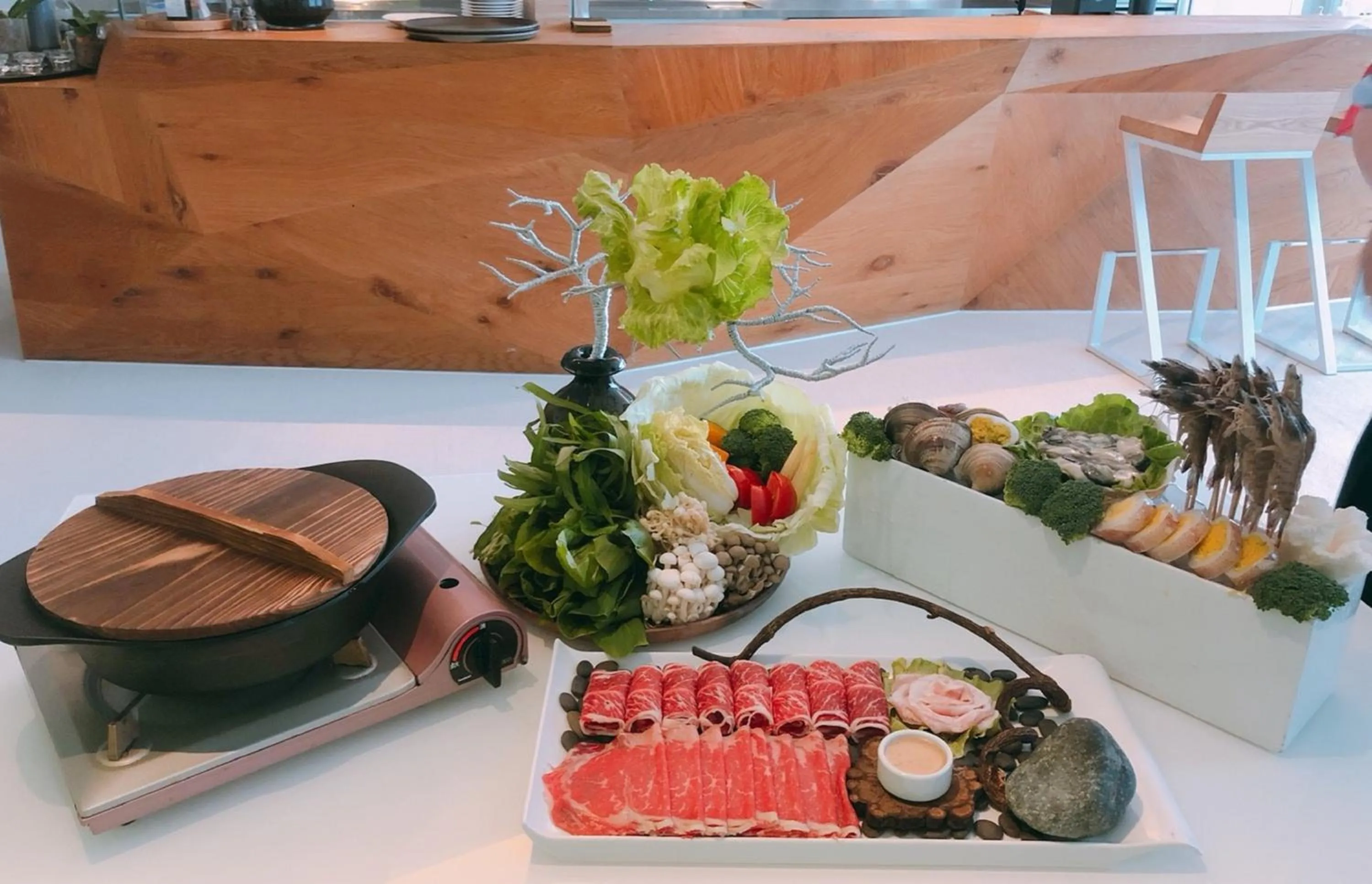 Food and drinks in Play Hotel