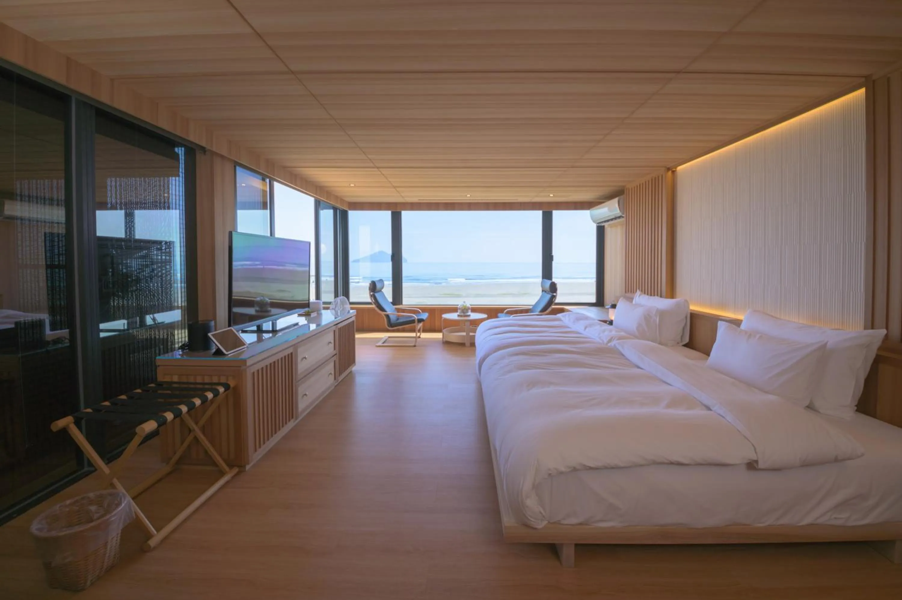 Bedroom in Play Hotel