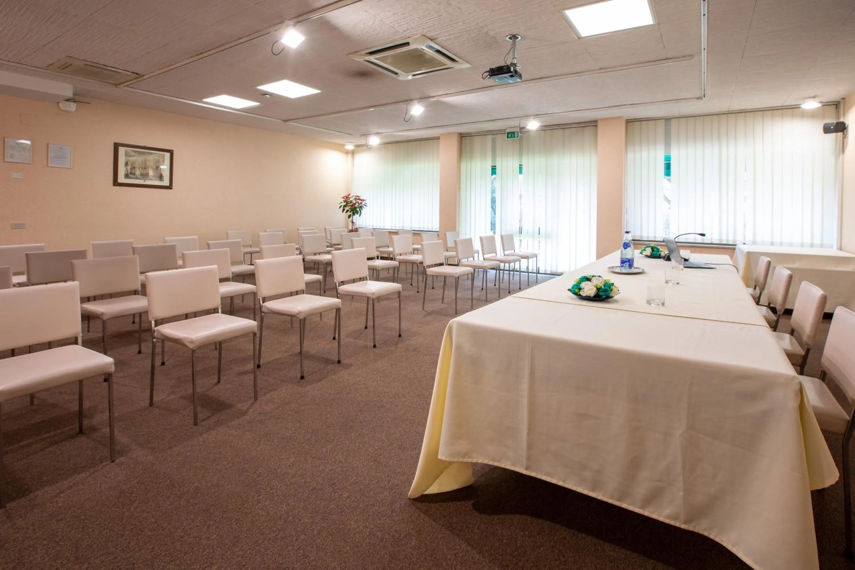 Communal lounge/ TV room in Hotel Palace del Conero