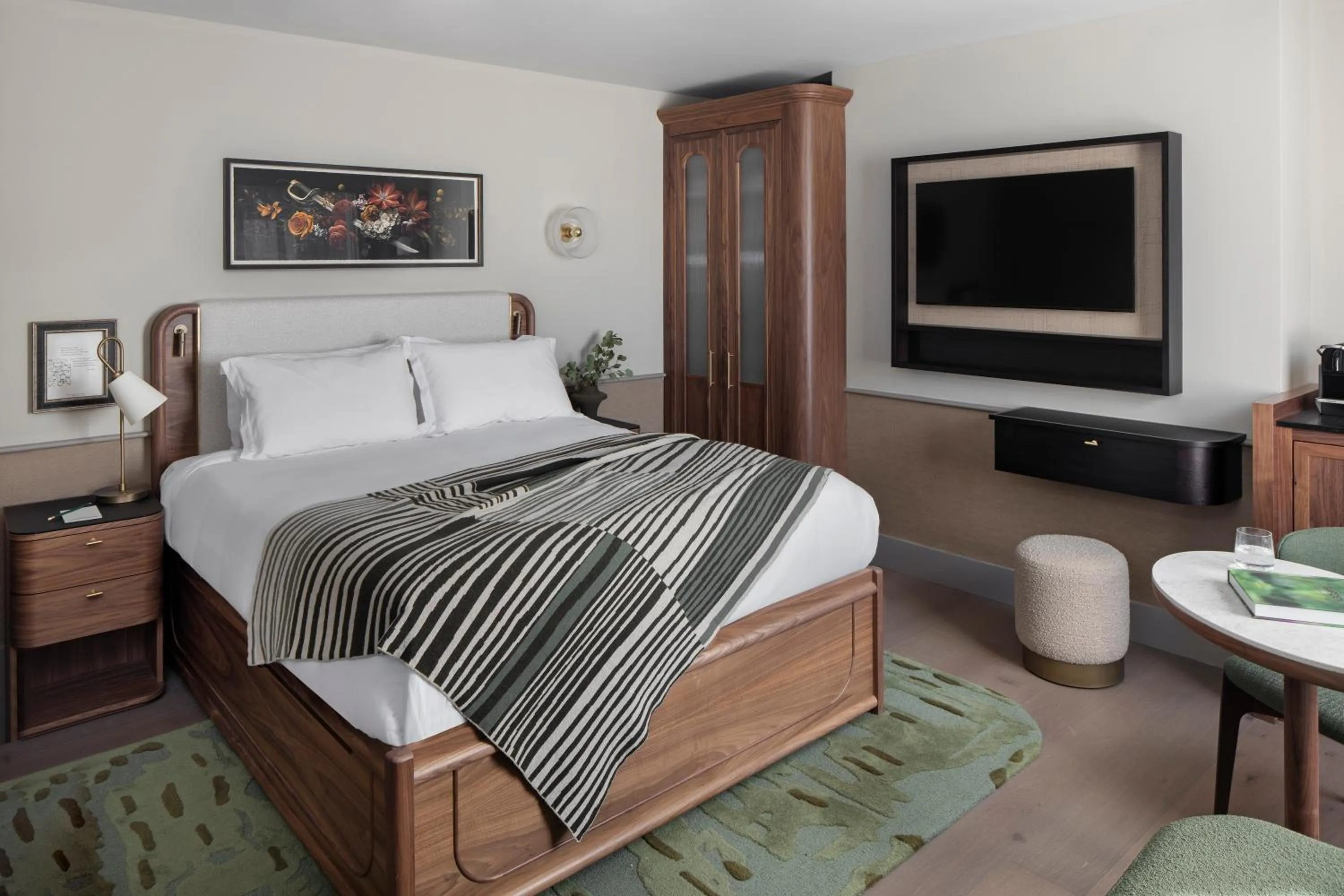 Bed in Montcalm Marble Arch Townhouse