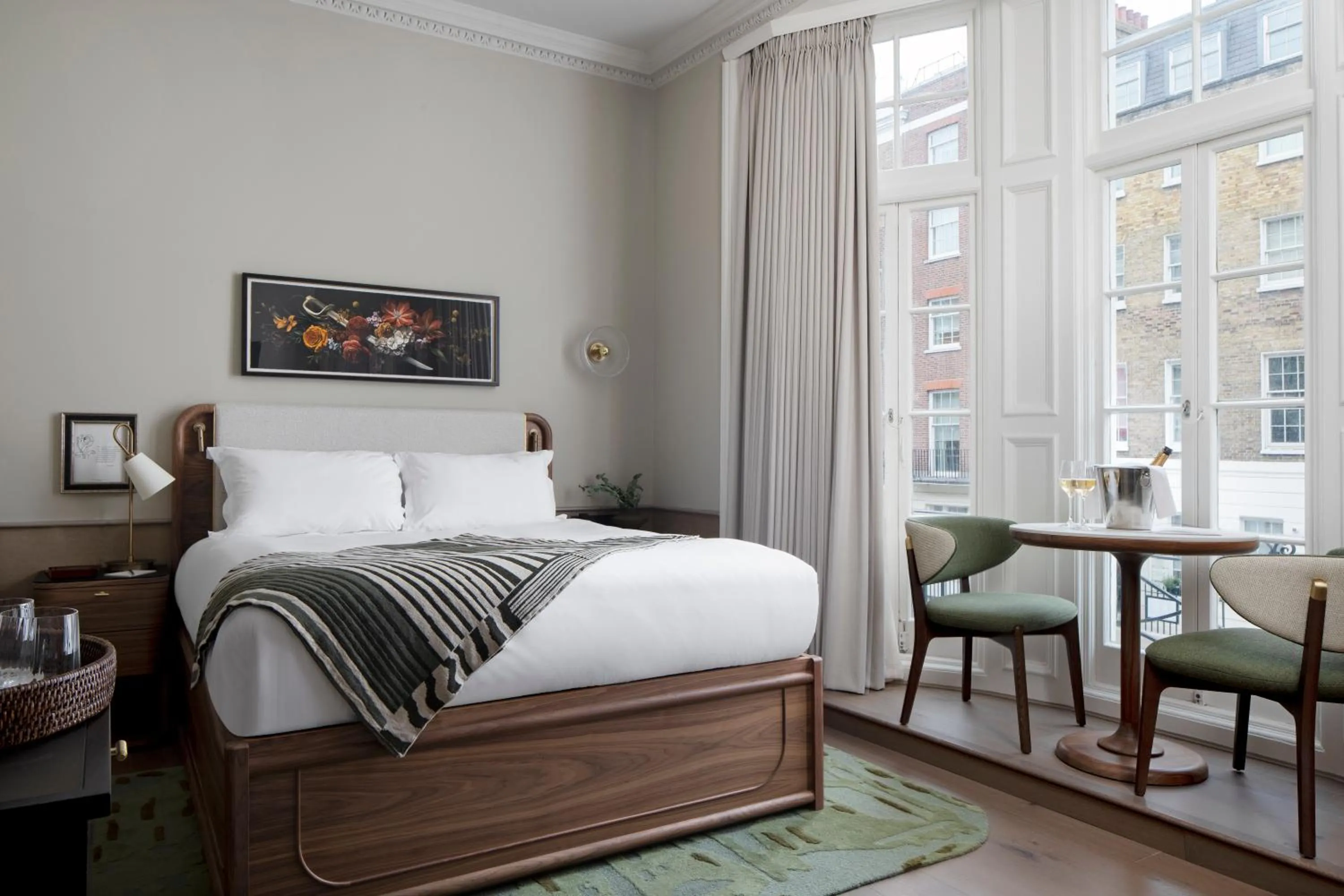 Bed in Montcalm Marble Arch Townhouse