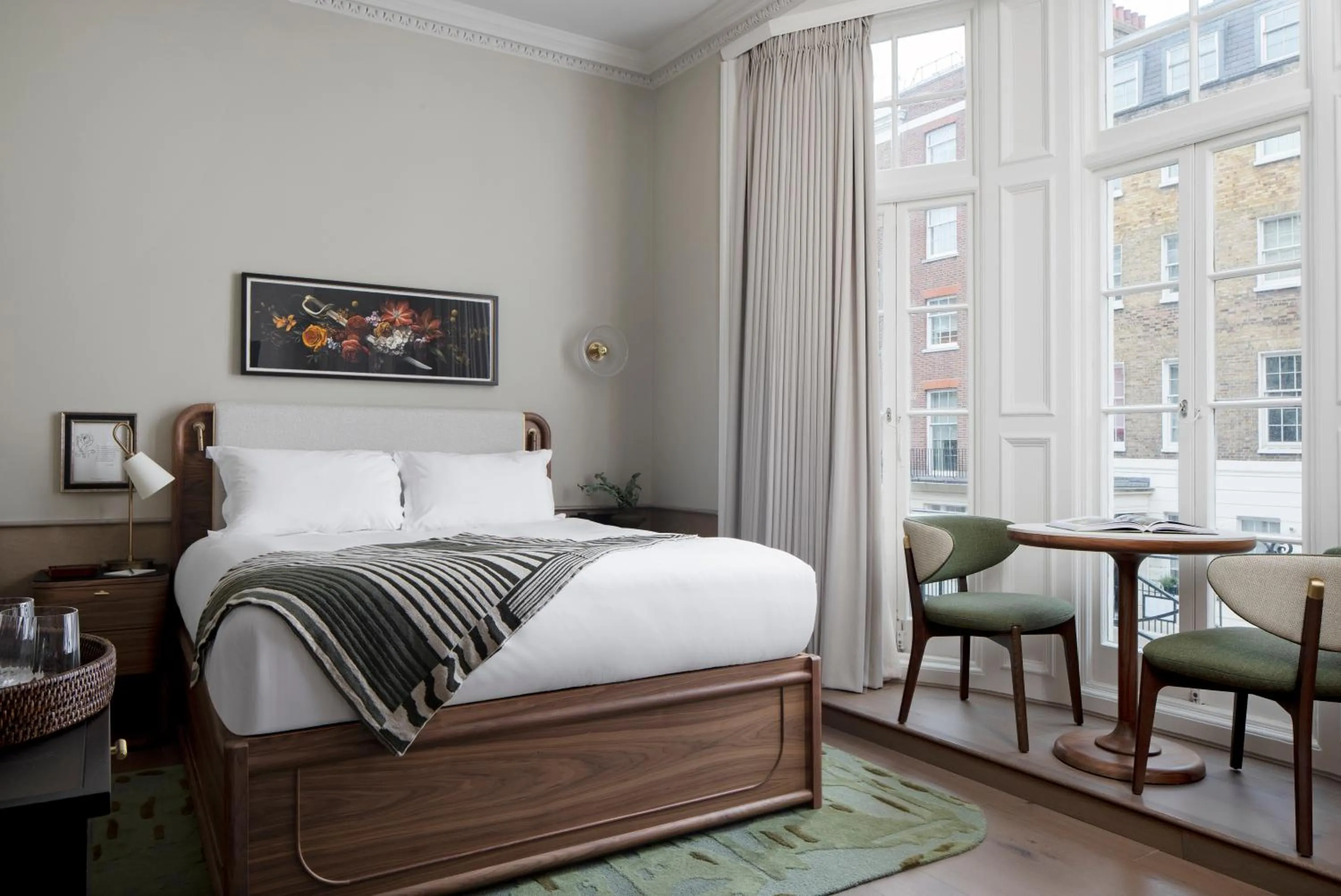 Bed in Montcalm Marble Arch Townhouse
