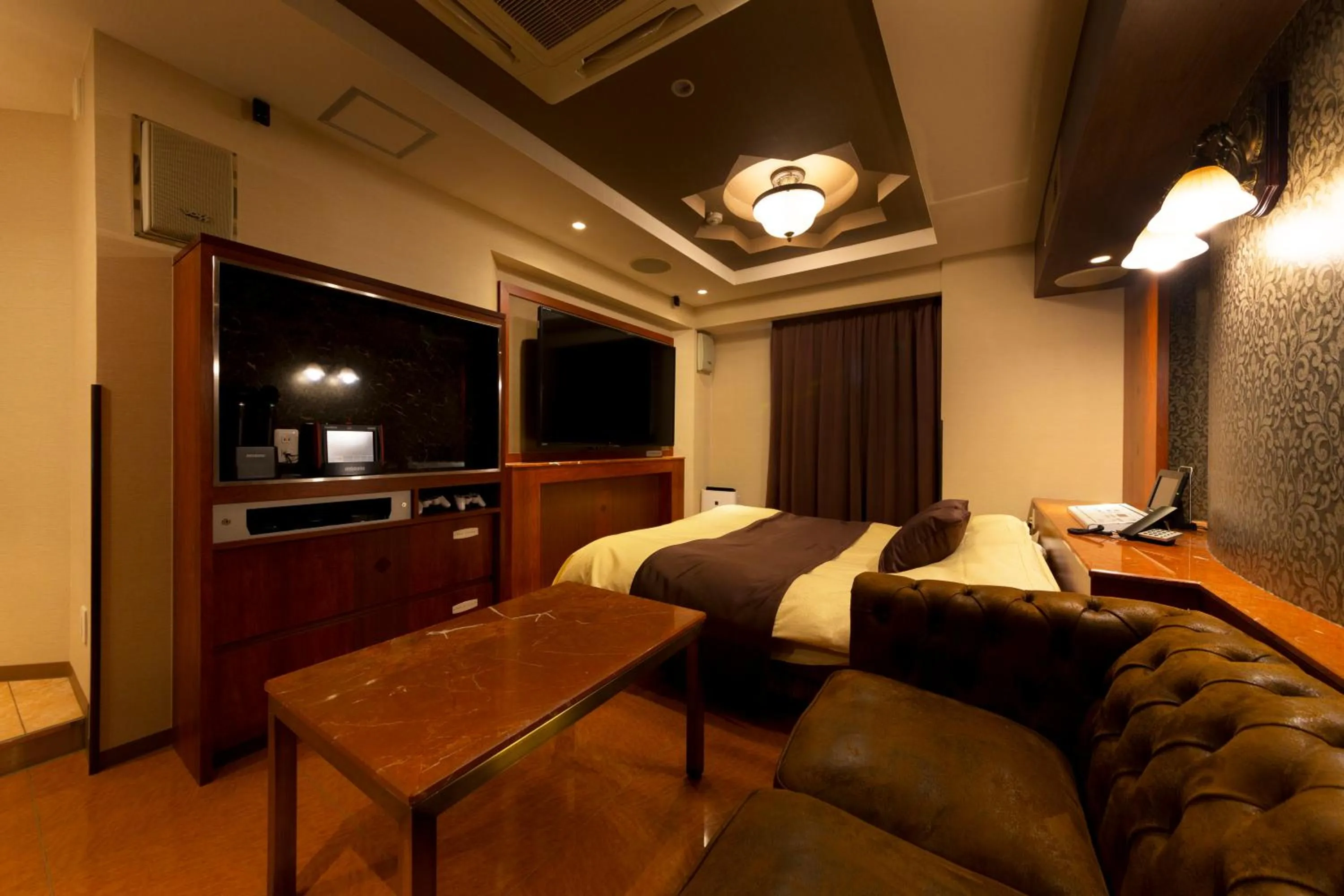 Hotel Luna Ikeda (Adult Only)