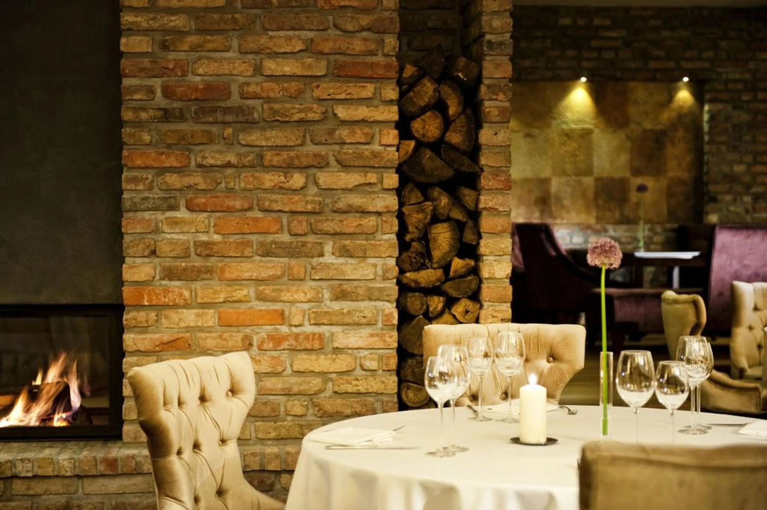 Restaurant/places to eat in Hotel Remes