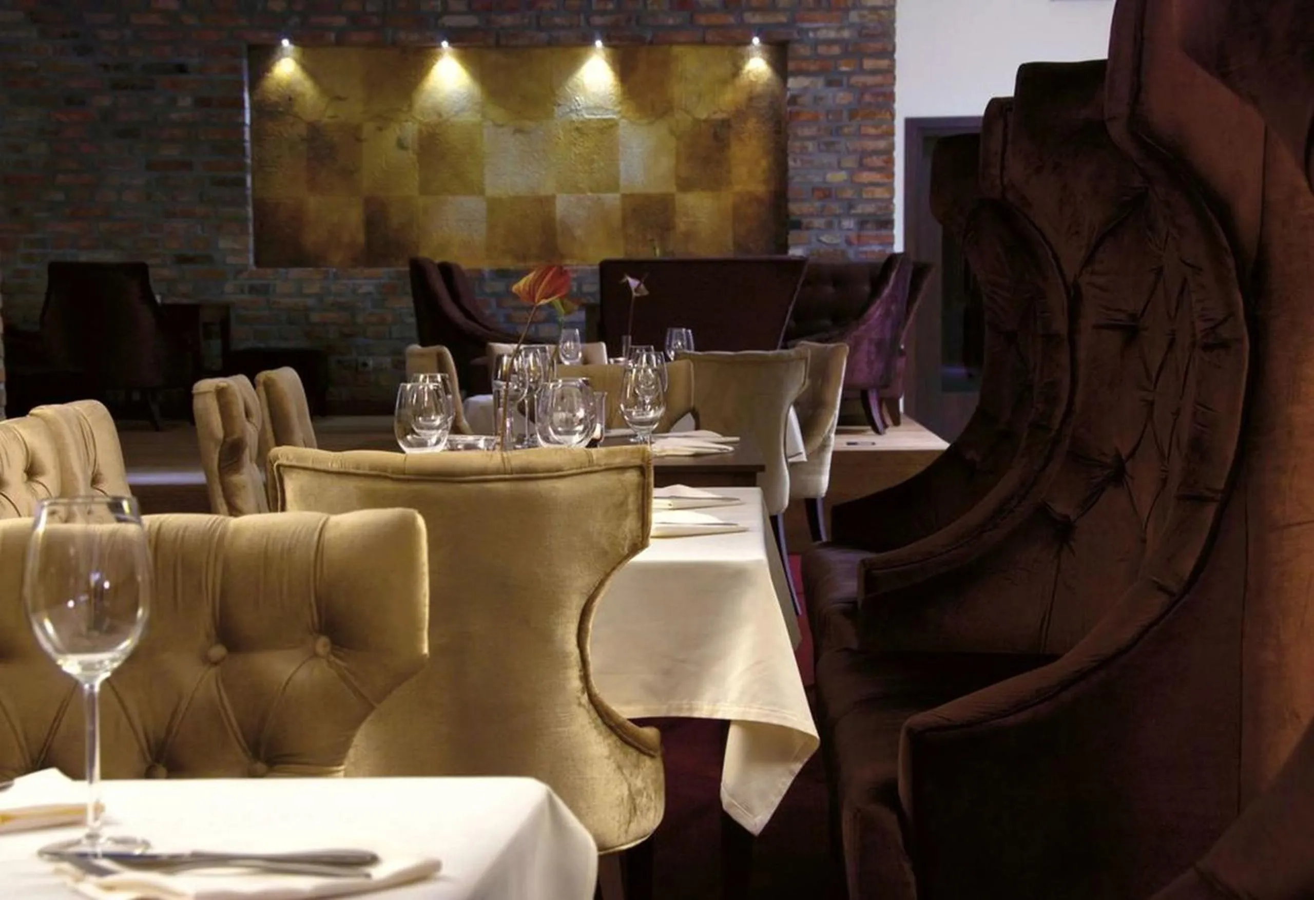 Restaurant/places to eat in Hotel Remes