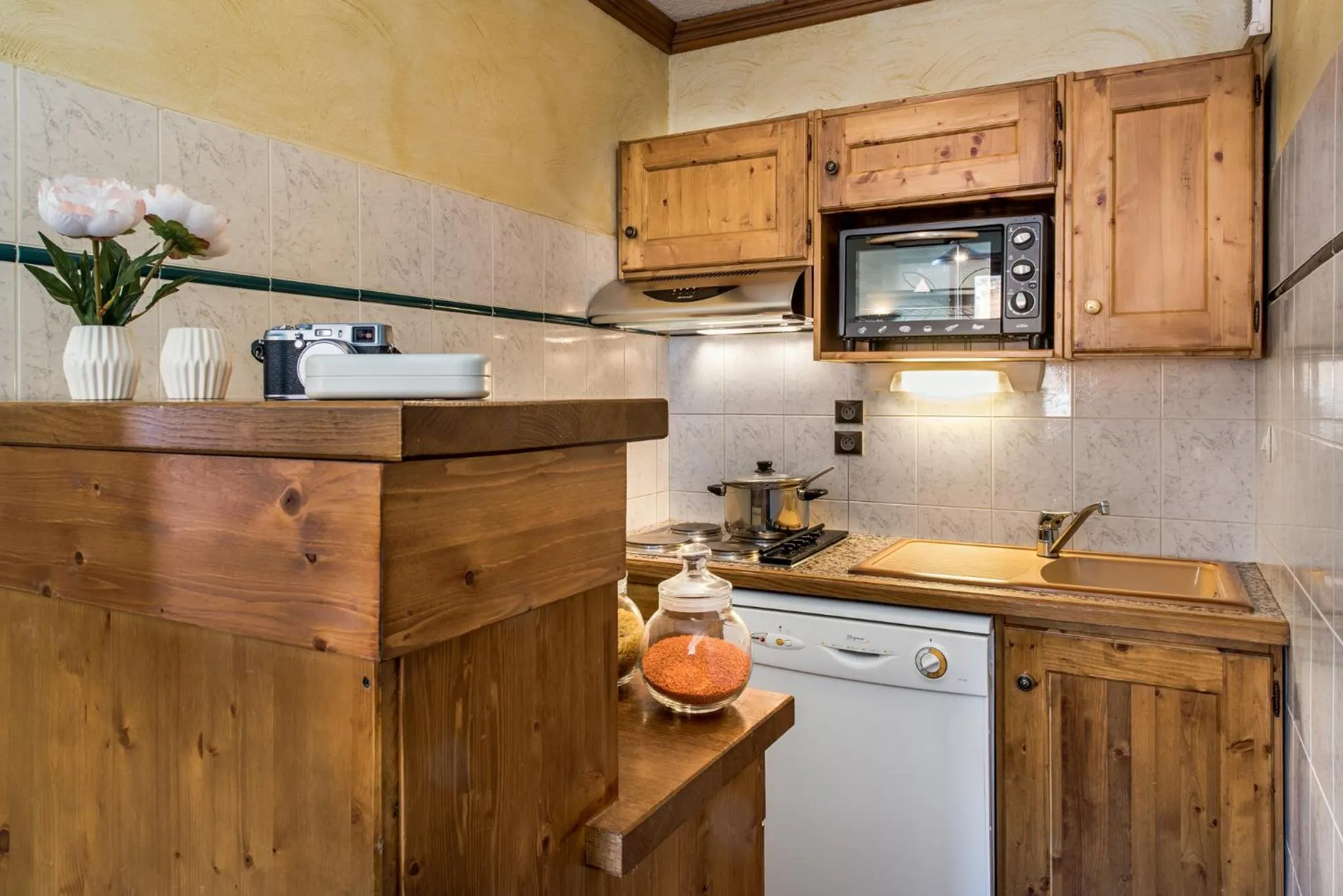 Kitchen or kitchenette in Résidences Village Montana by Les Etincelles