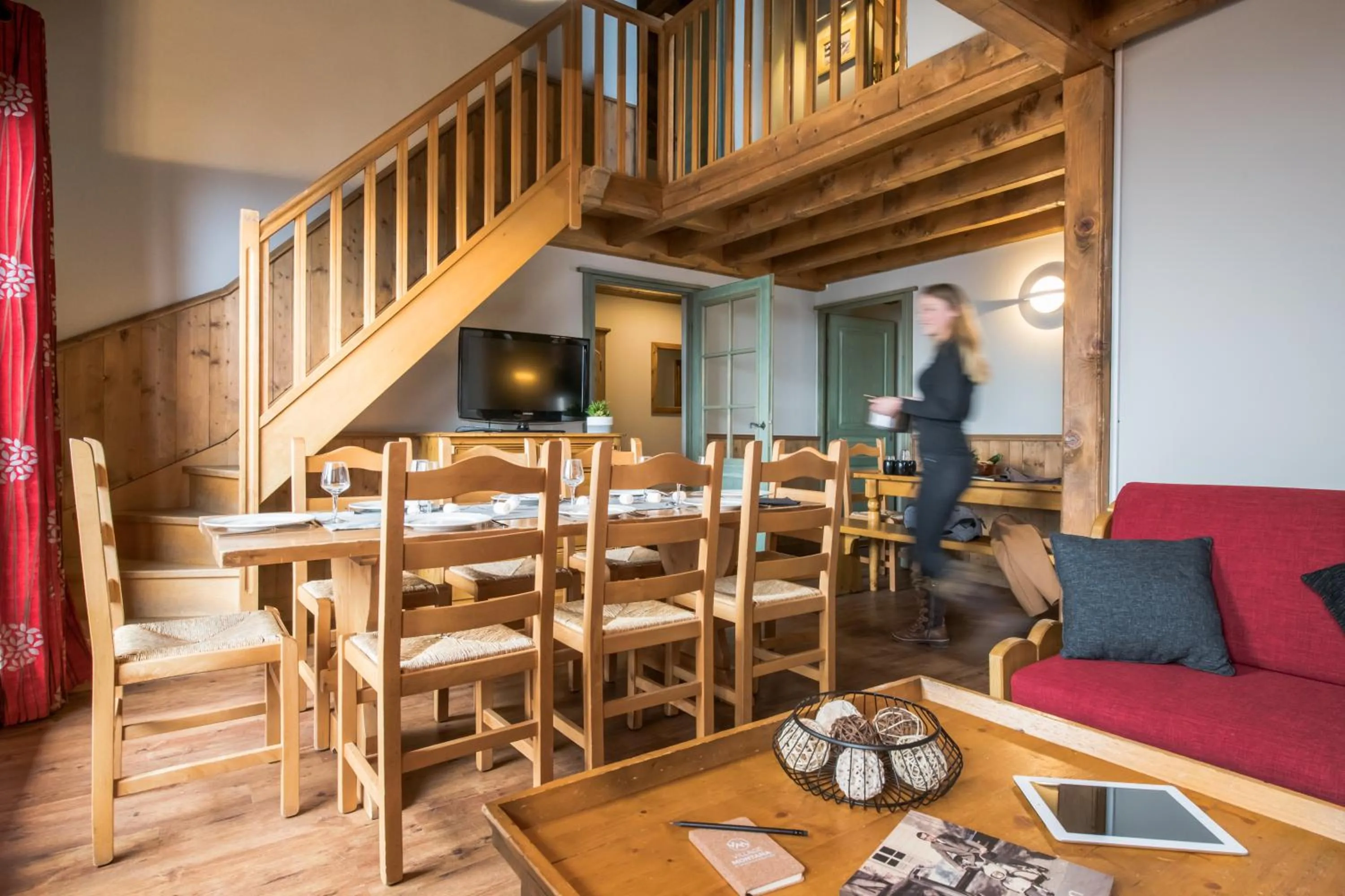 Kitchen or kitchenette in Résidences Village Montana by Les Etincelles