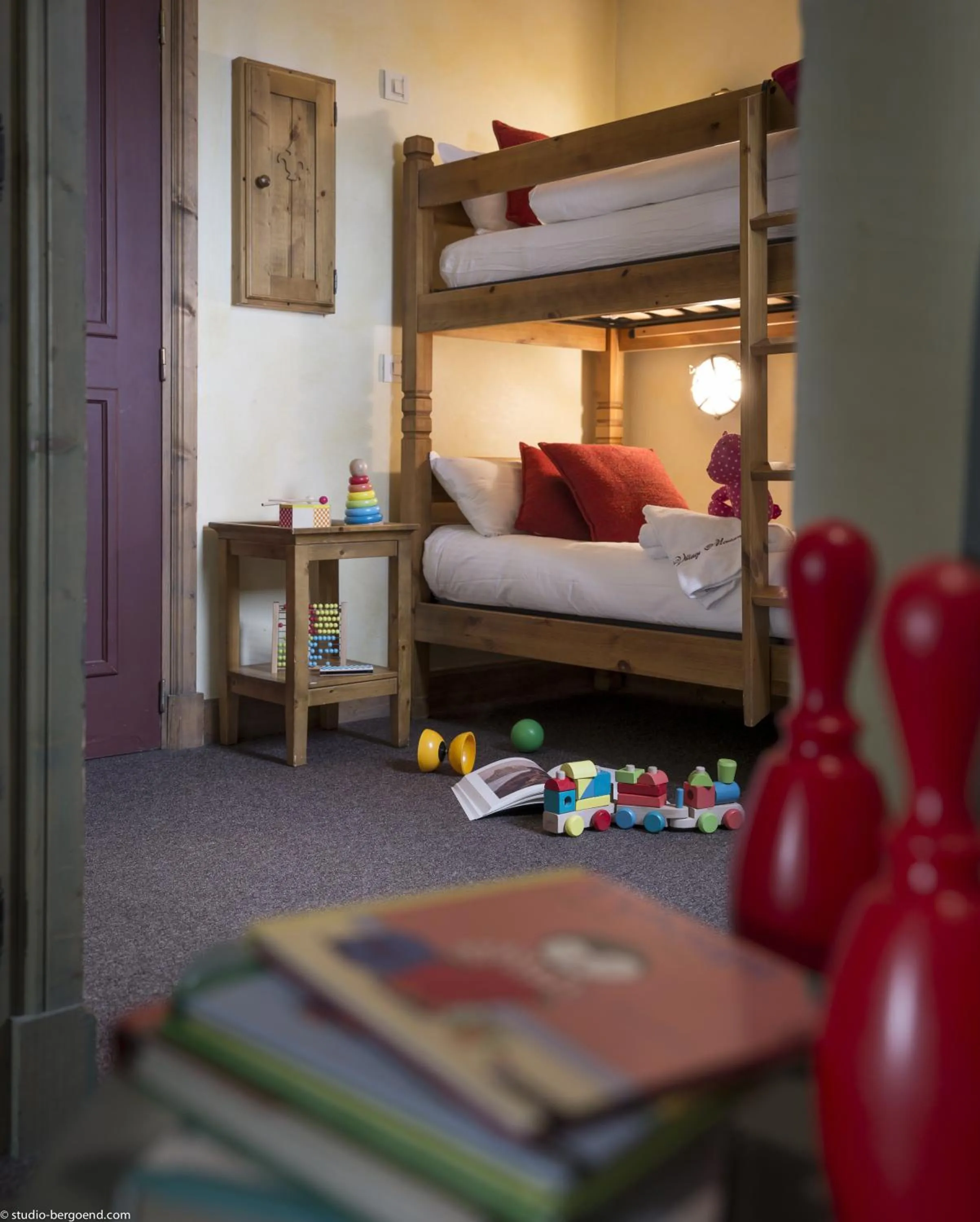 bunk bed, Bed in Résidences Village Montana by Les Etincelles