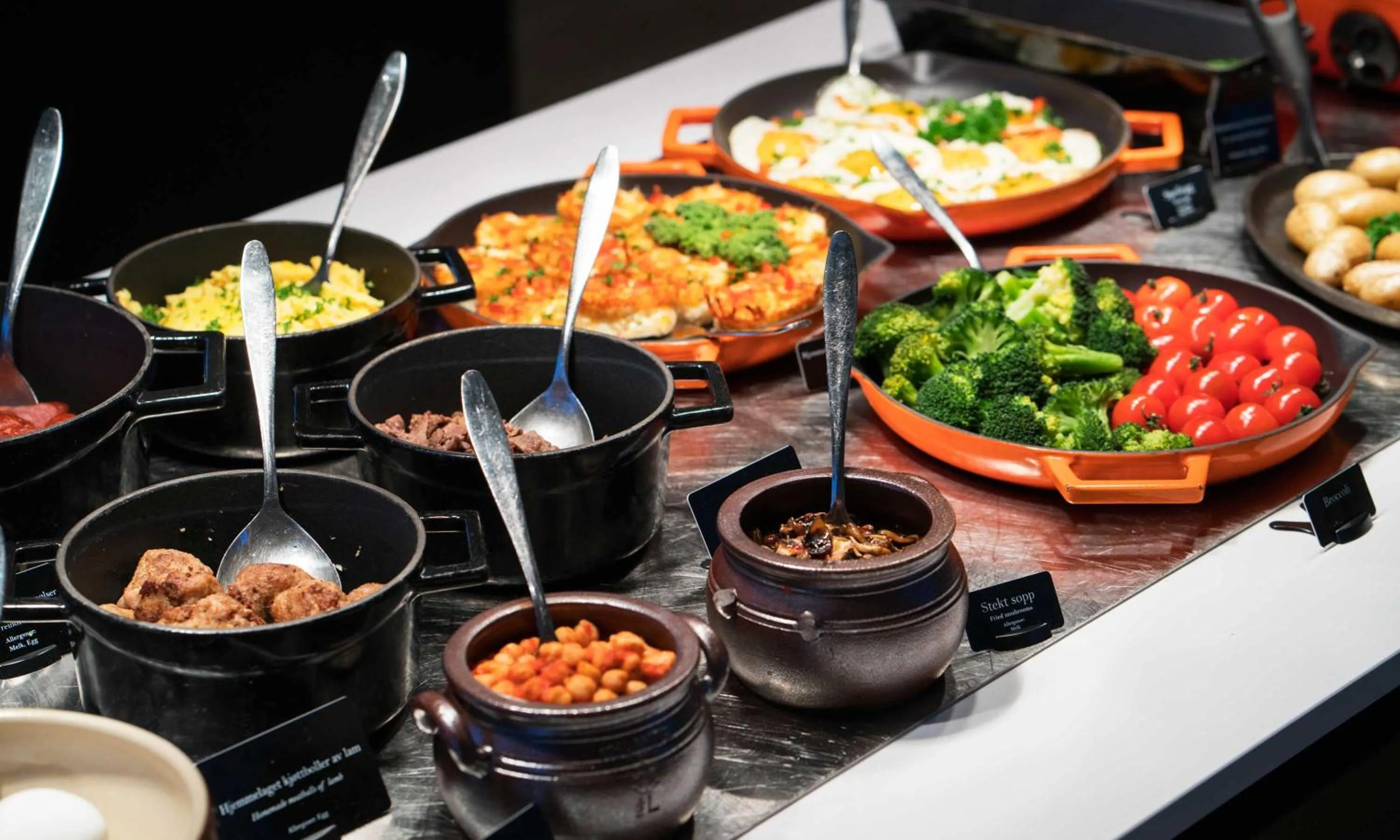 Buffet breakfast in Thon Hotel Kautokeino