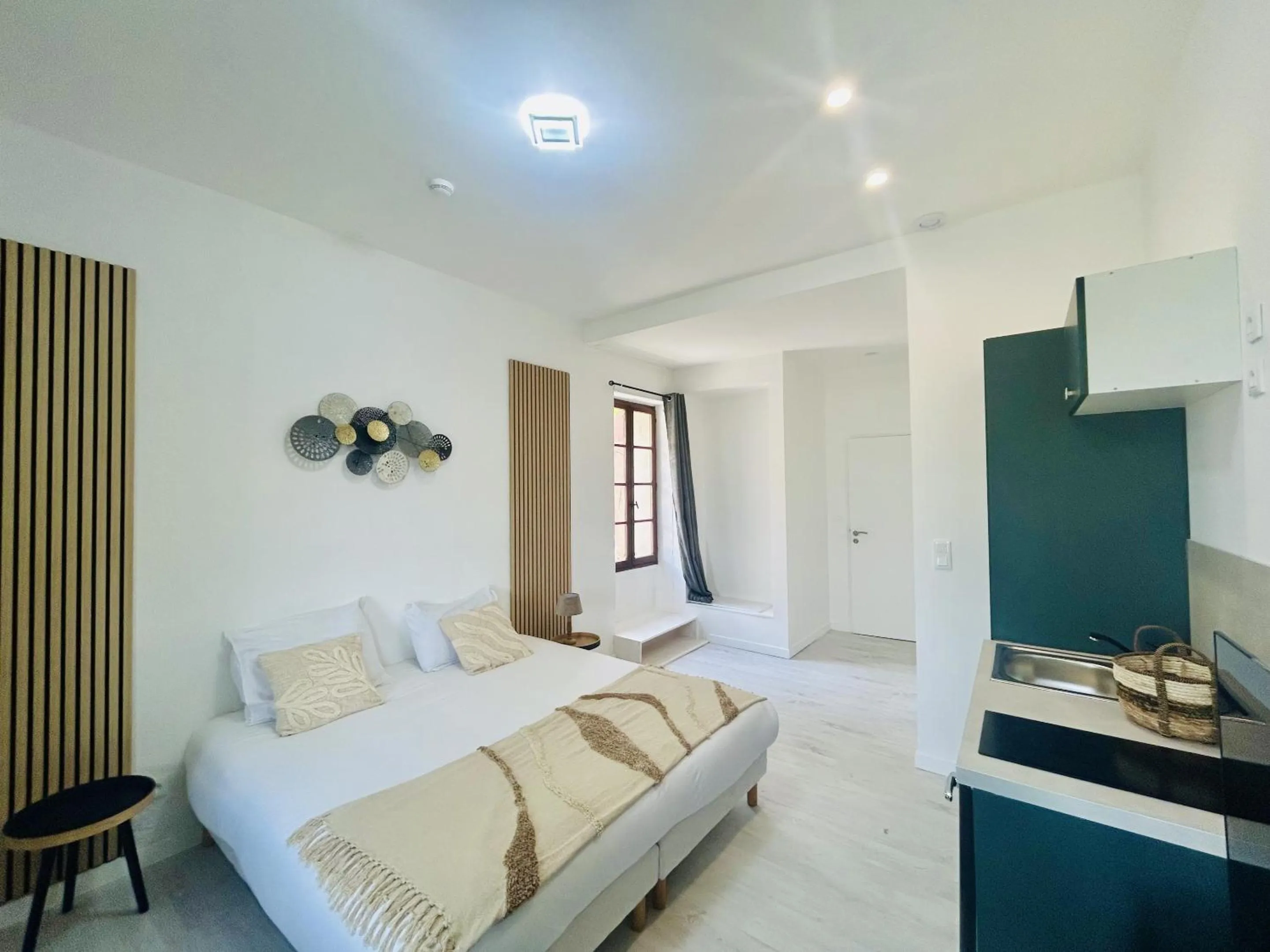 Bedroom, Bed in Gabrielle hôtel