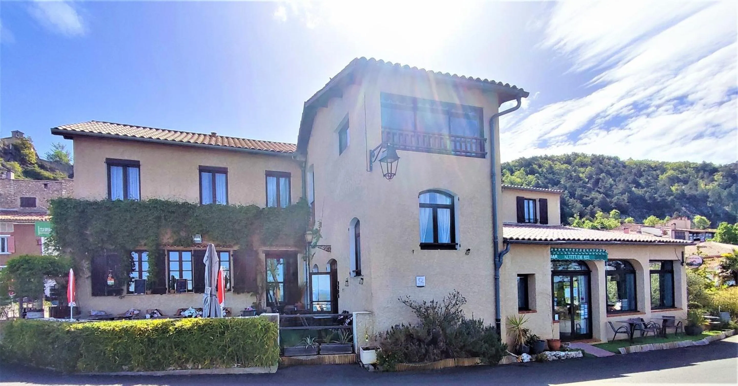 View (from property/room) in Gabrielle hôtel