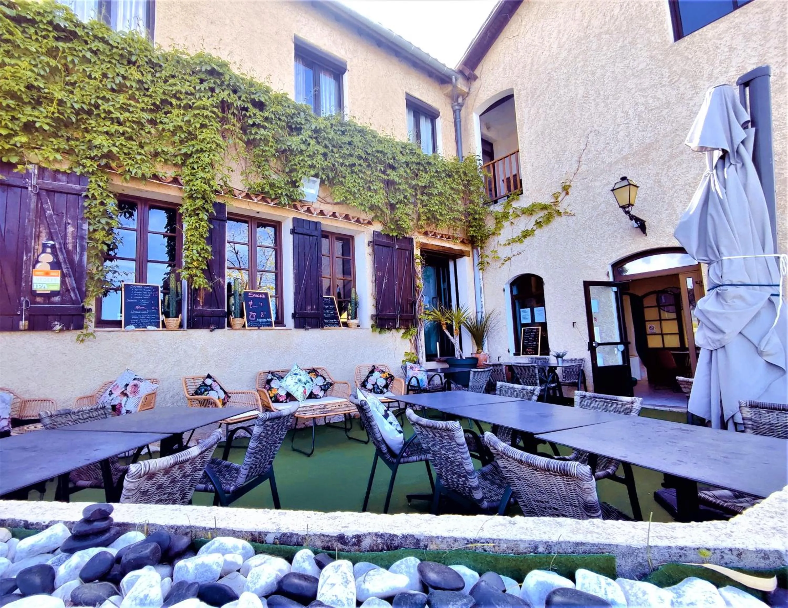 Property building in Gabrielle hôtel