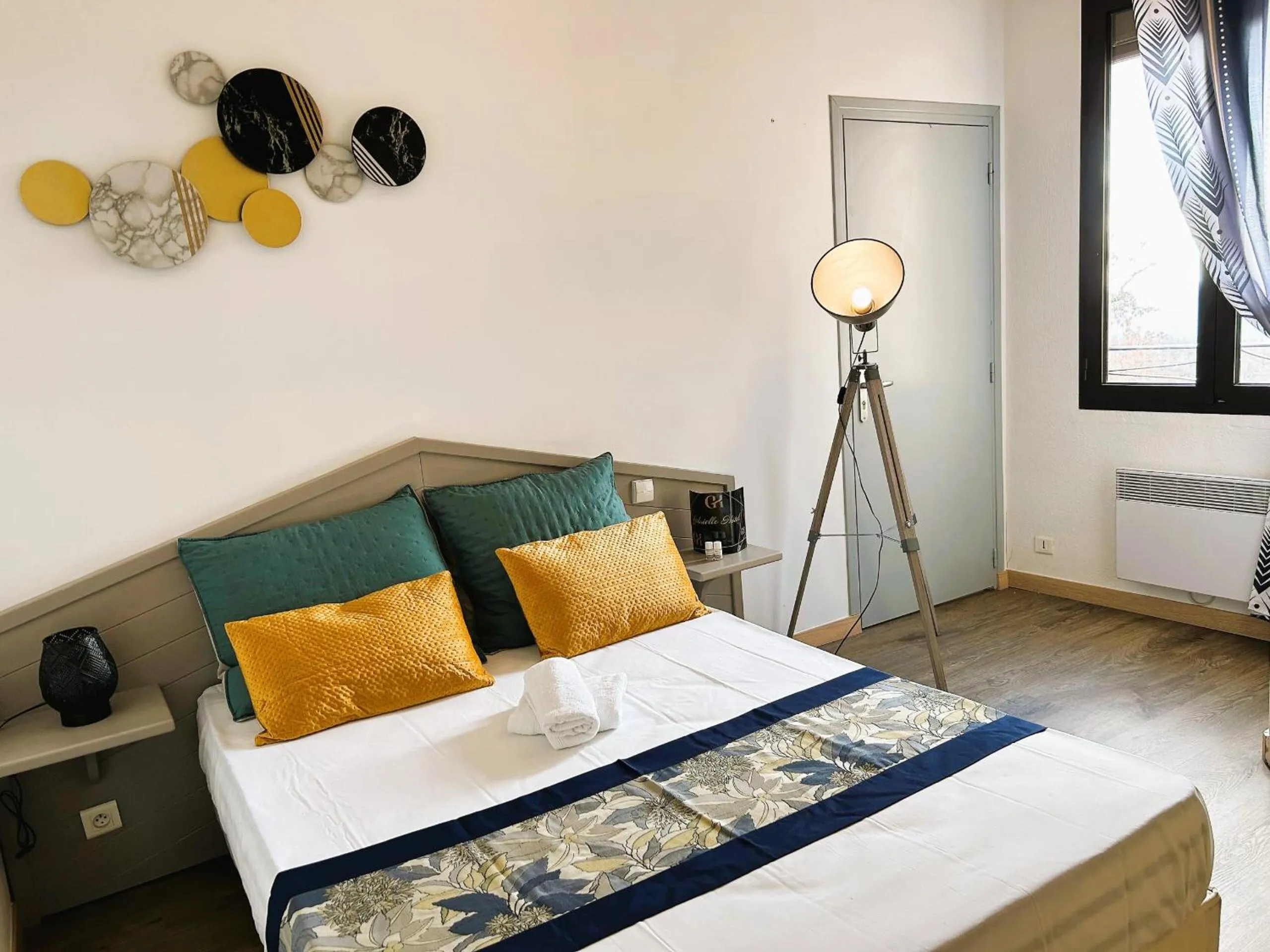 Bedroom, Bed in Gabrielle hôtel